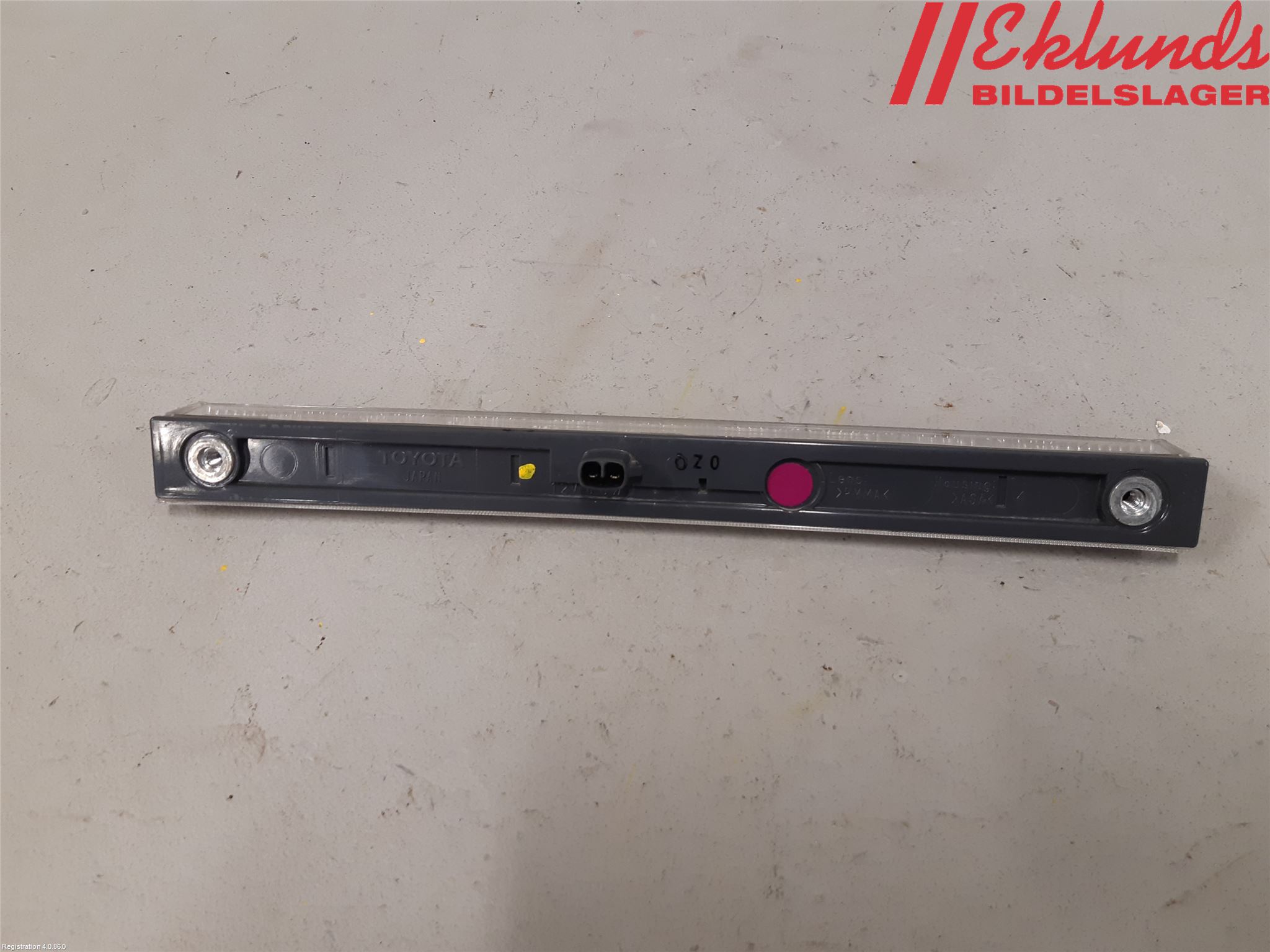 Toyota RAV4 19- Bromsljus Bakruta