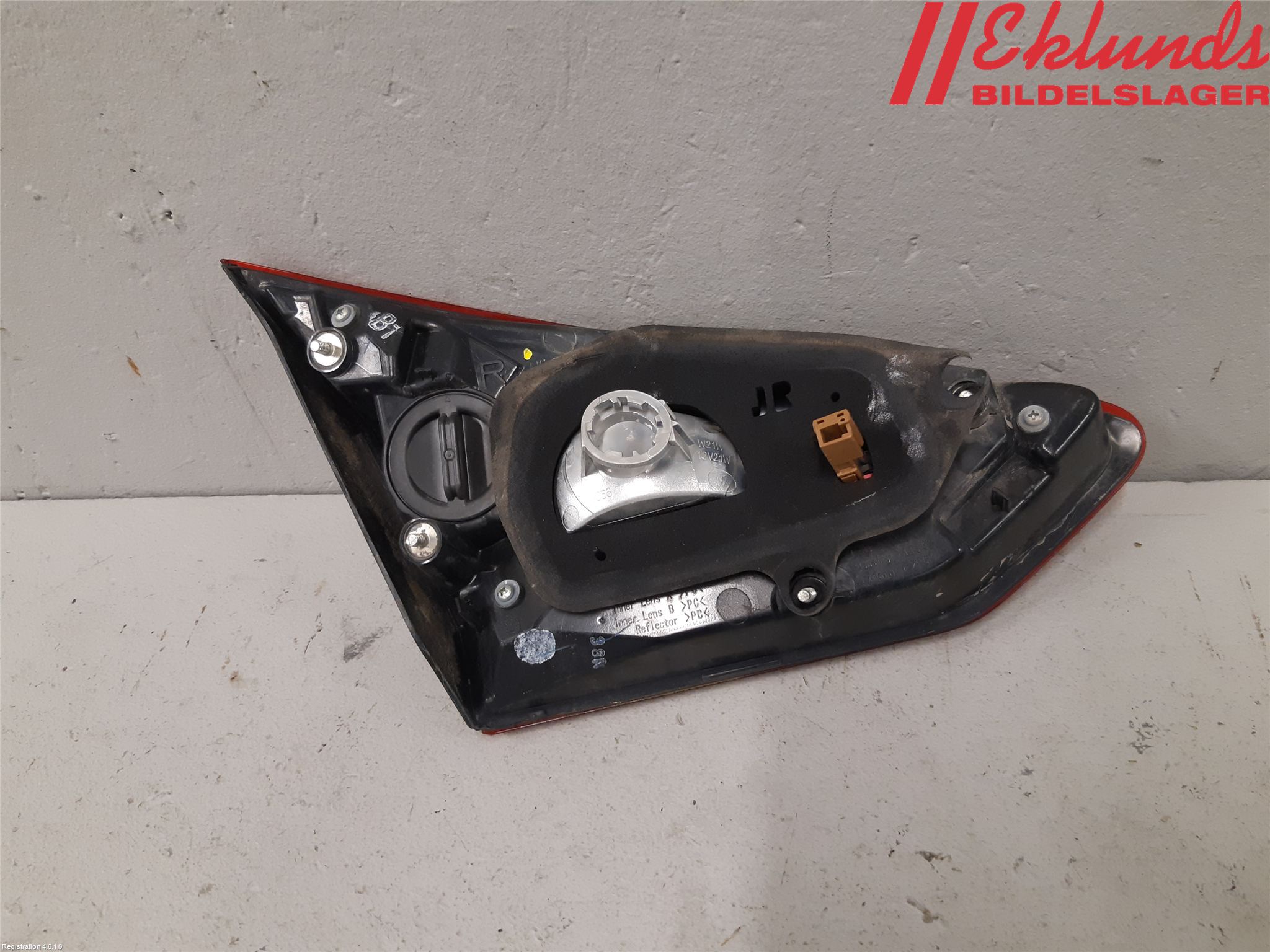 Nissan PULSAR Bakljus Lucka Hö