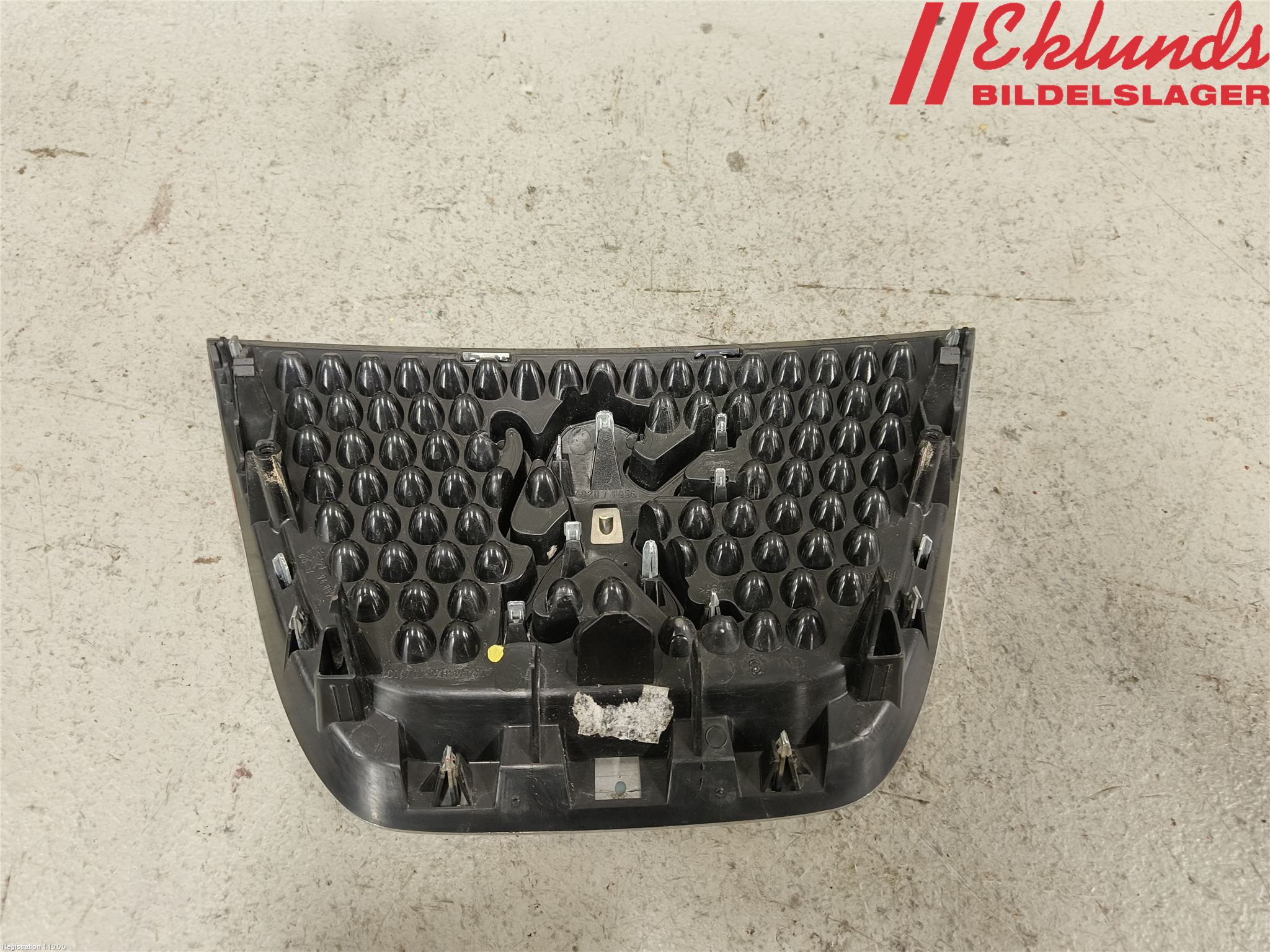 Peugeot 3008 09-16 Emblem