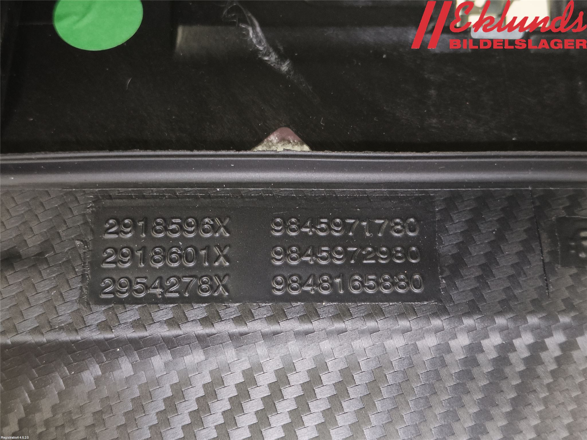 Peugeot 2008/E-2008 20- Instrumentbräda