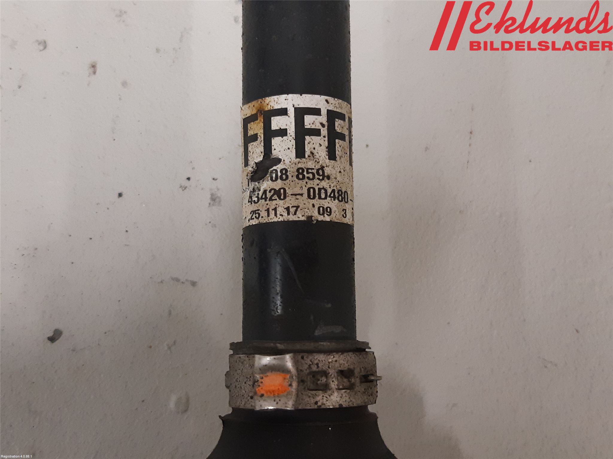 Toyota YARIS XP130 15-20 Drivaxel Fram Vänster
