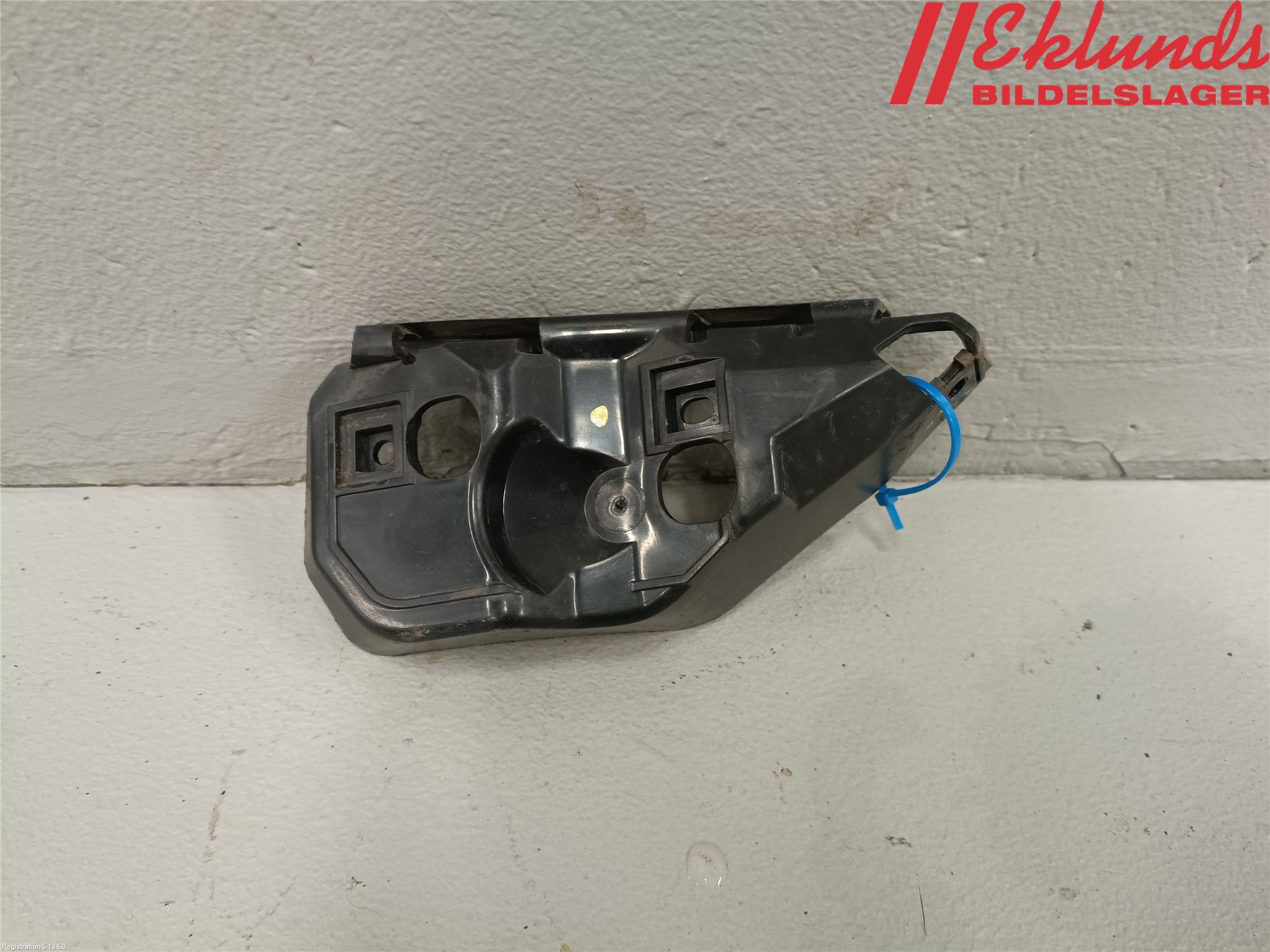 Volvo S40 08-12 Stötfångarfäste Fram Hö