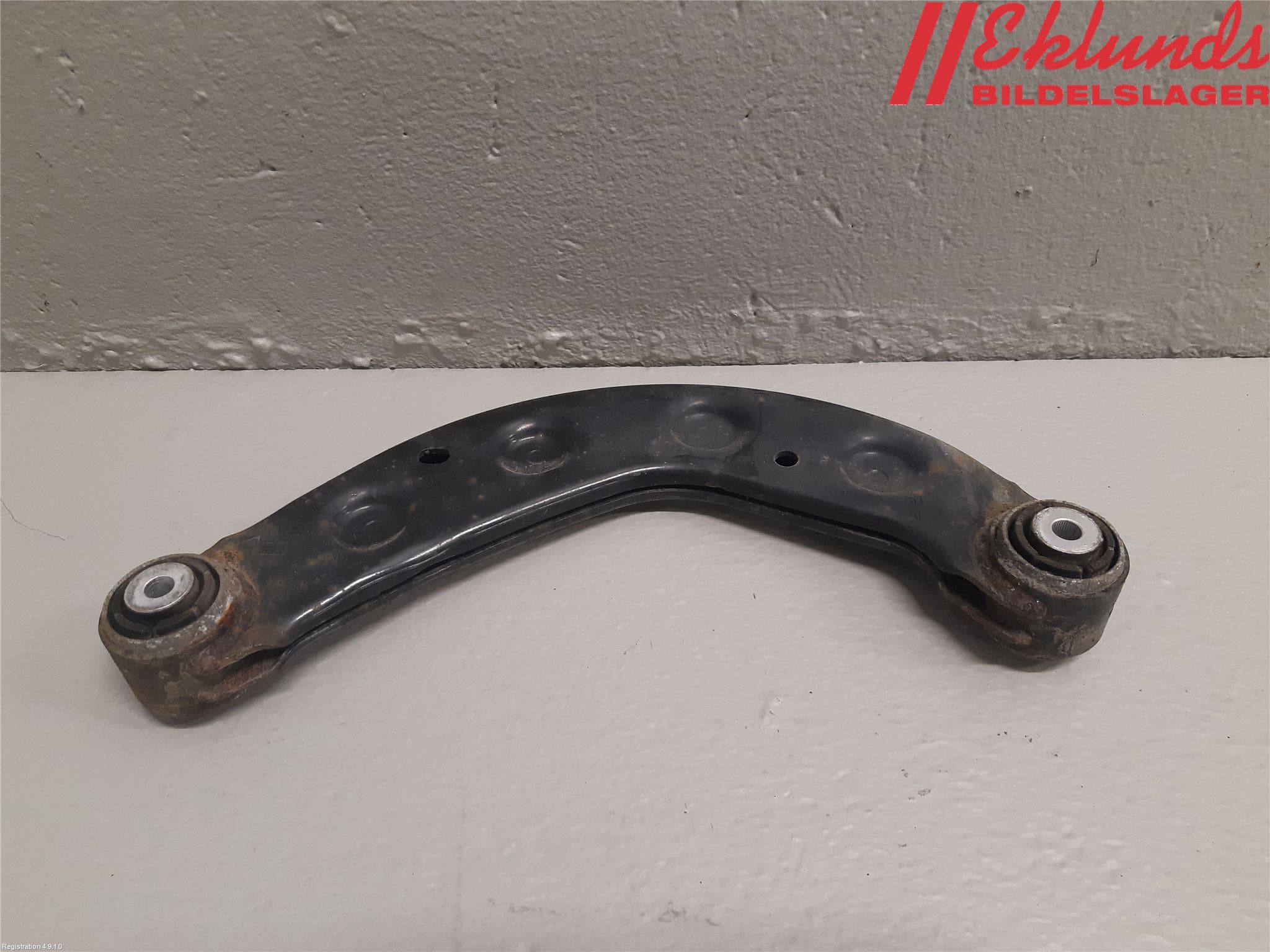 Volvo V60 19- Bärarm Bak Övre Höger