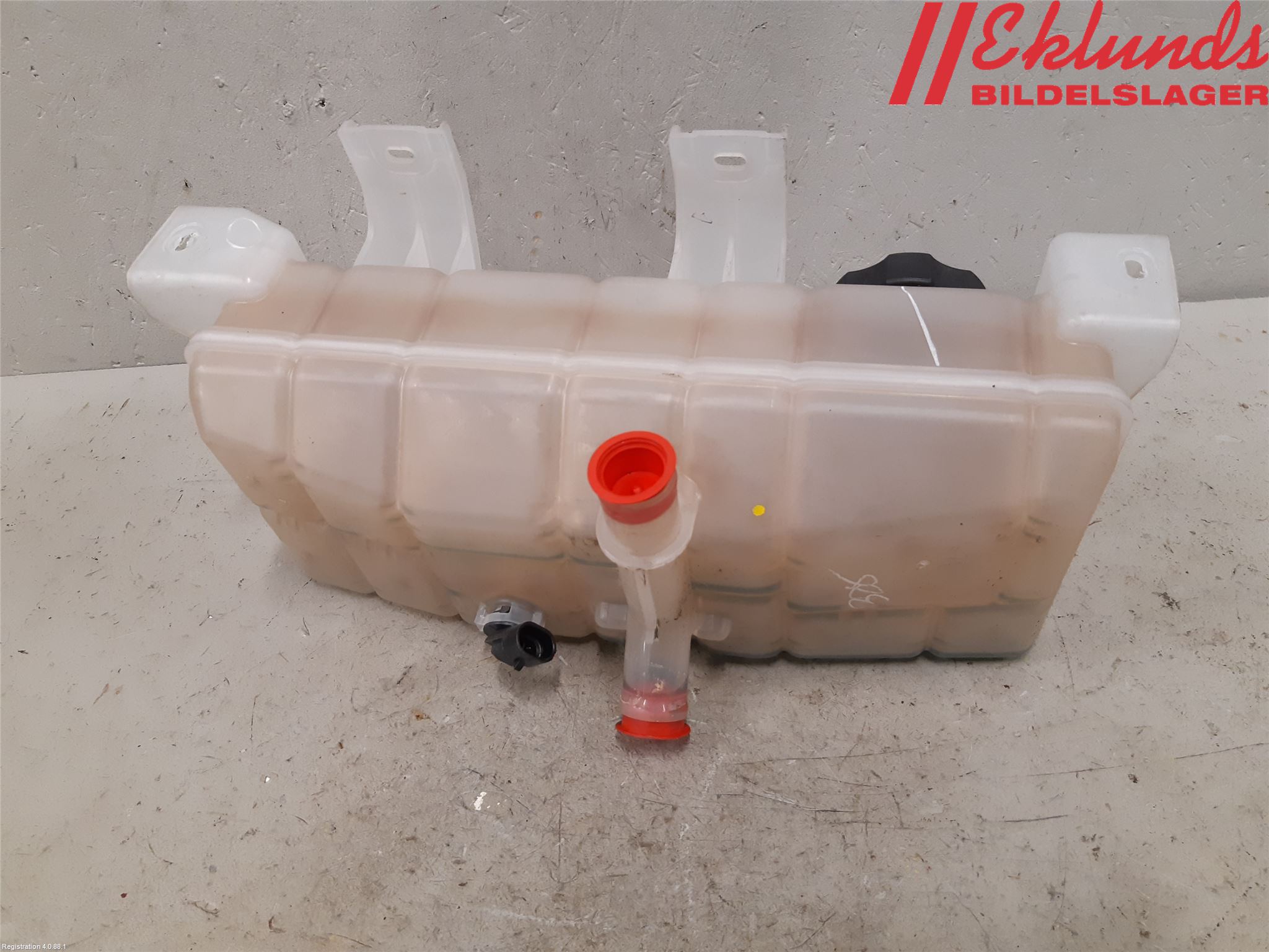 Tesla MODEL S 13- Expansionstank