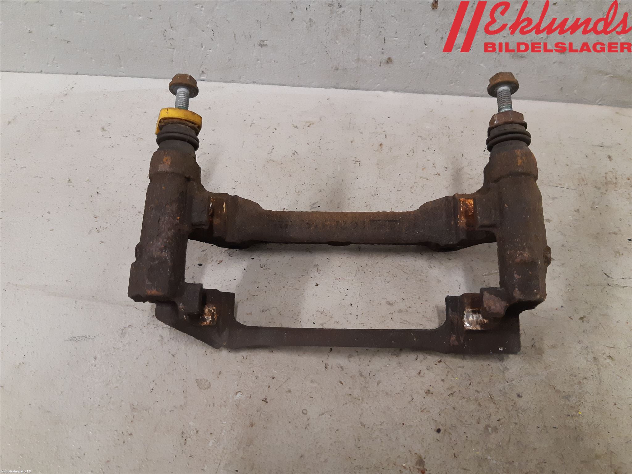 Renault TRAFIC/E-TECH 15- Bromsokshållare