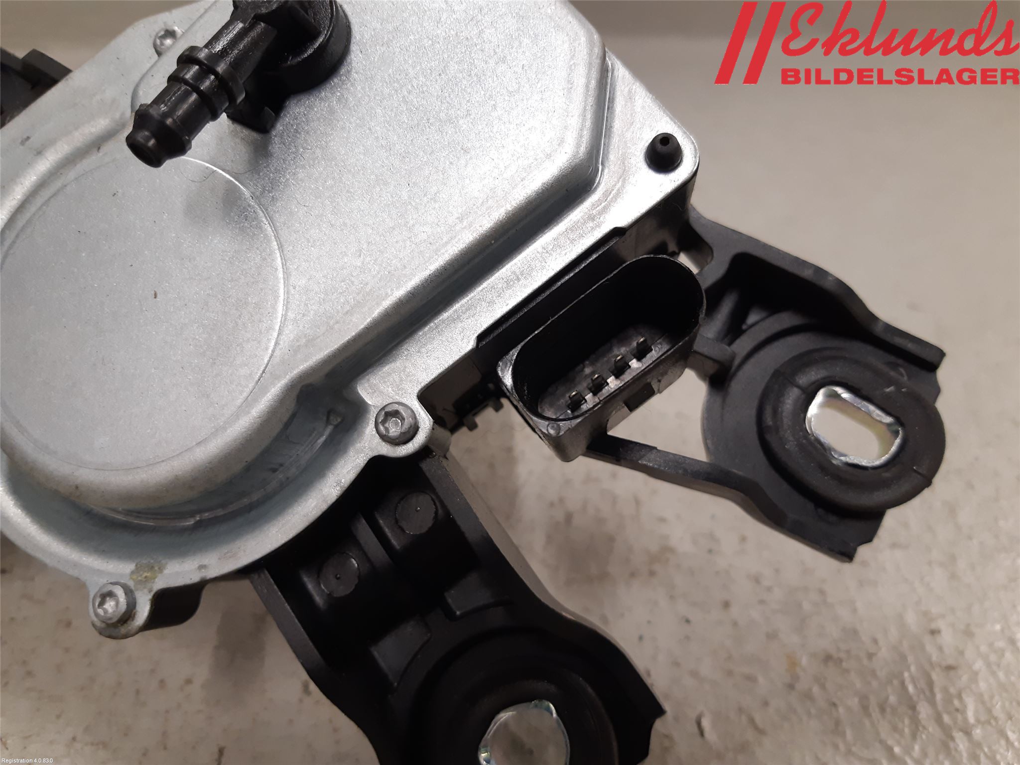 Volkswagen VW PASSAT 11-14 Torkarmotor Baklucka