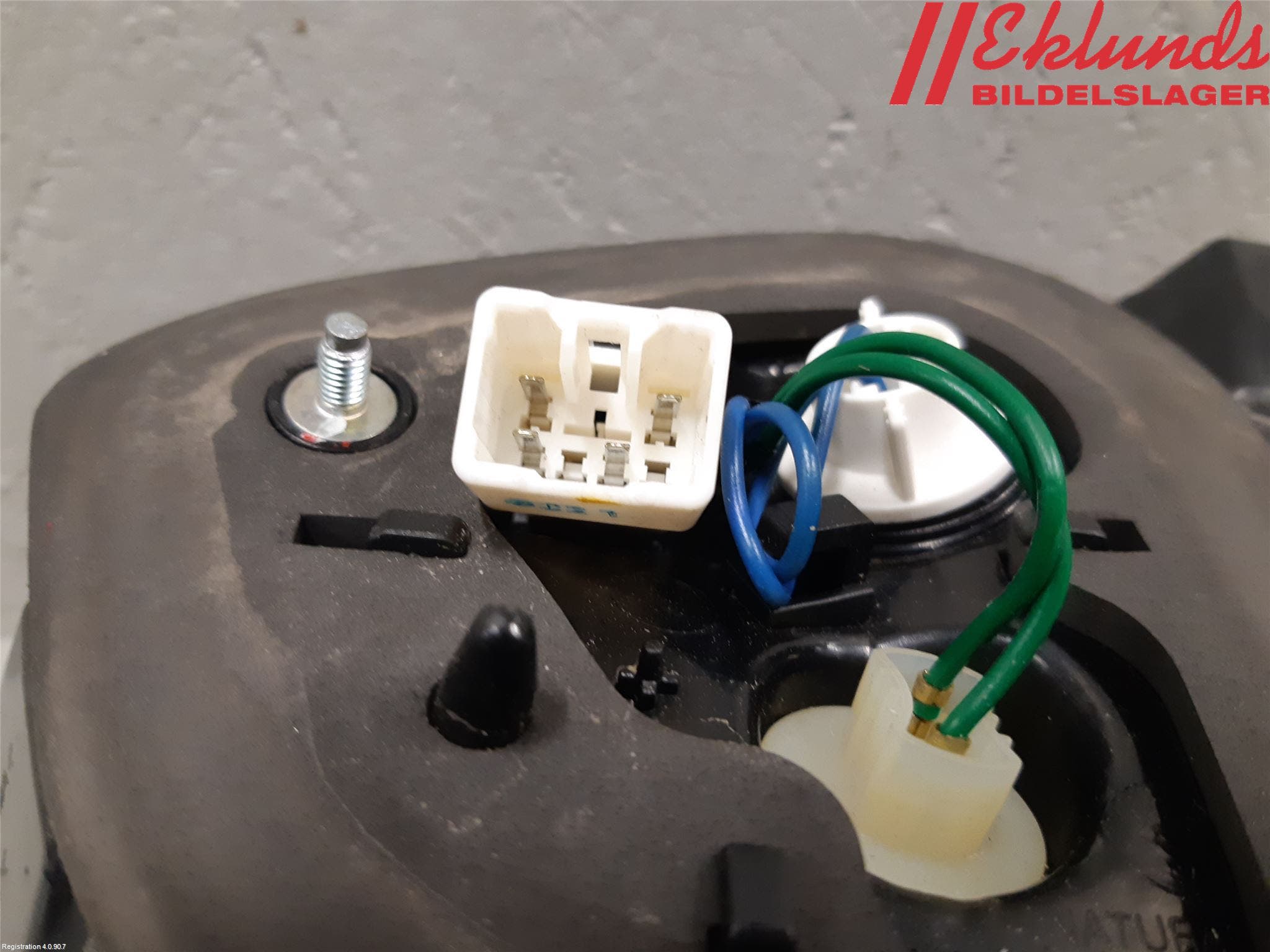 Kia RIO 12-16 Bakljus Lucka Vä