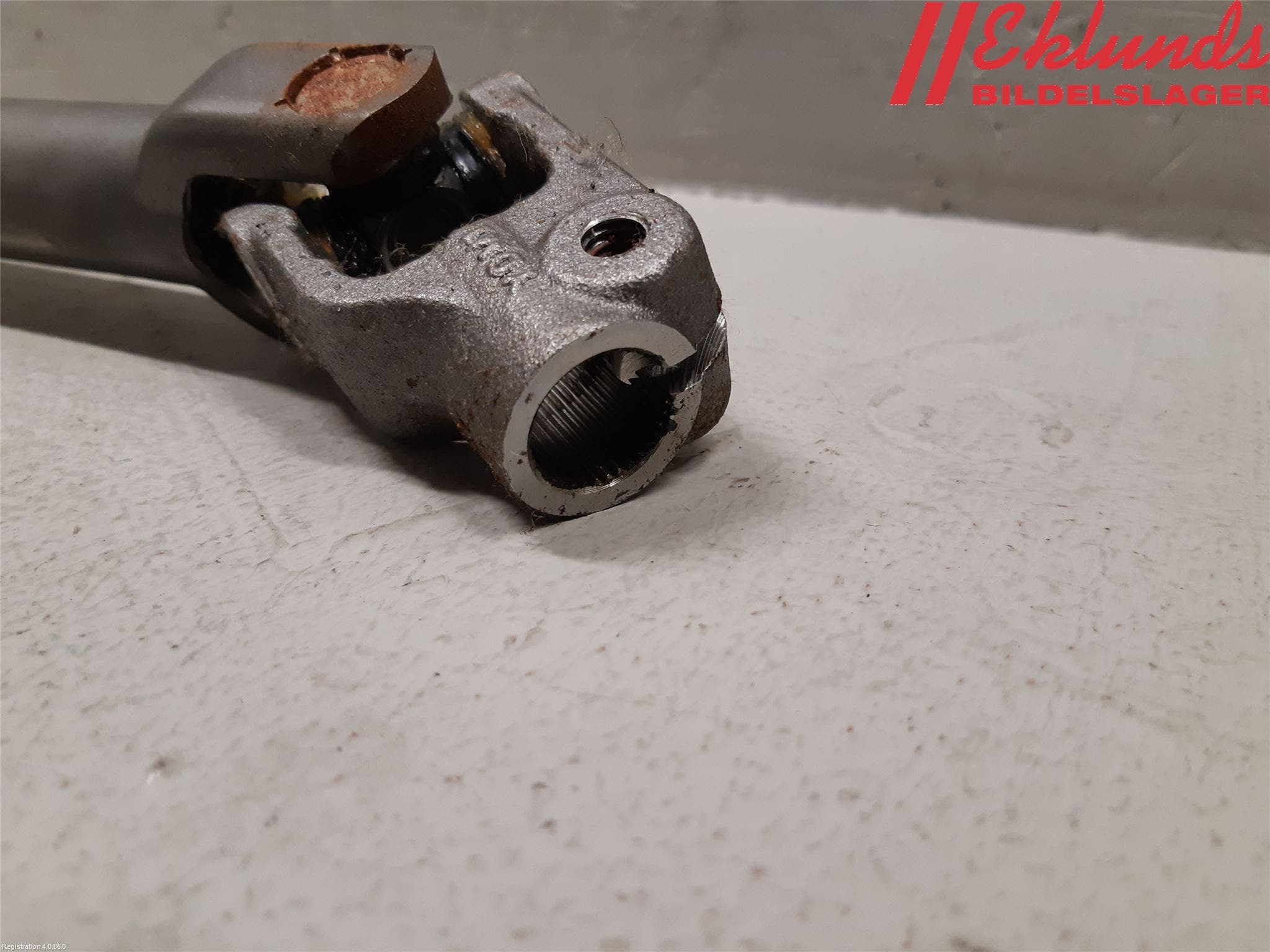 Kia STONIC 18->> Rattaxelknut