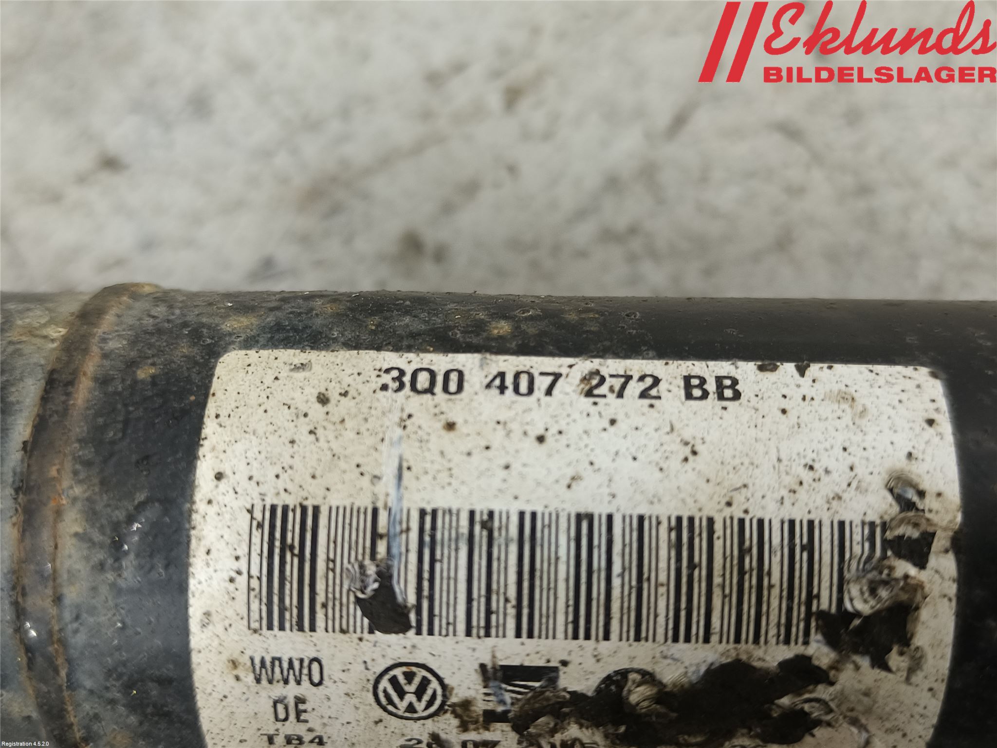 Volkswagen VW PASSAT 15-19 Drivaxel Fram Höger