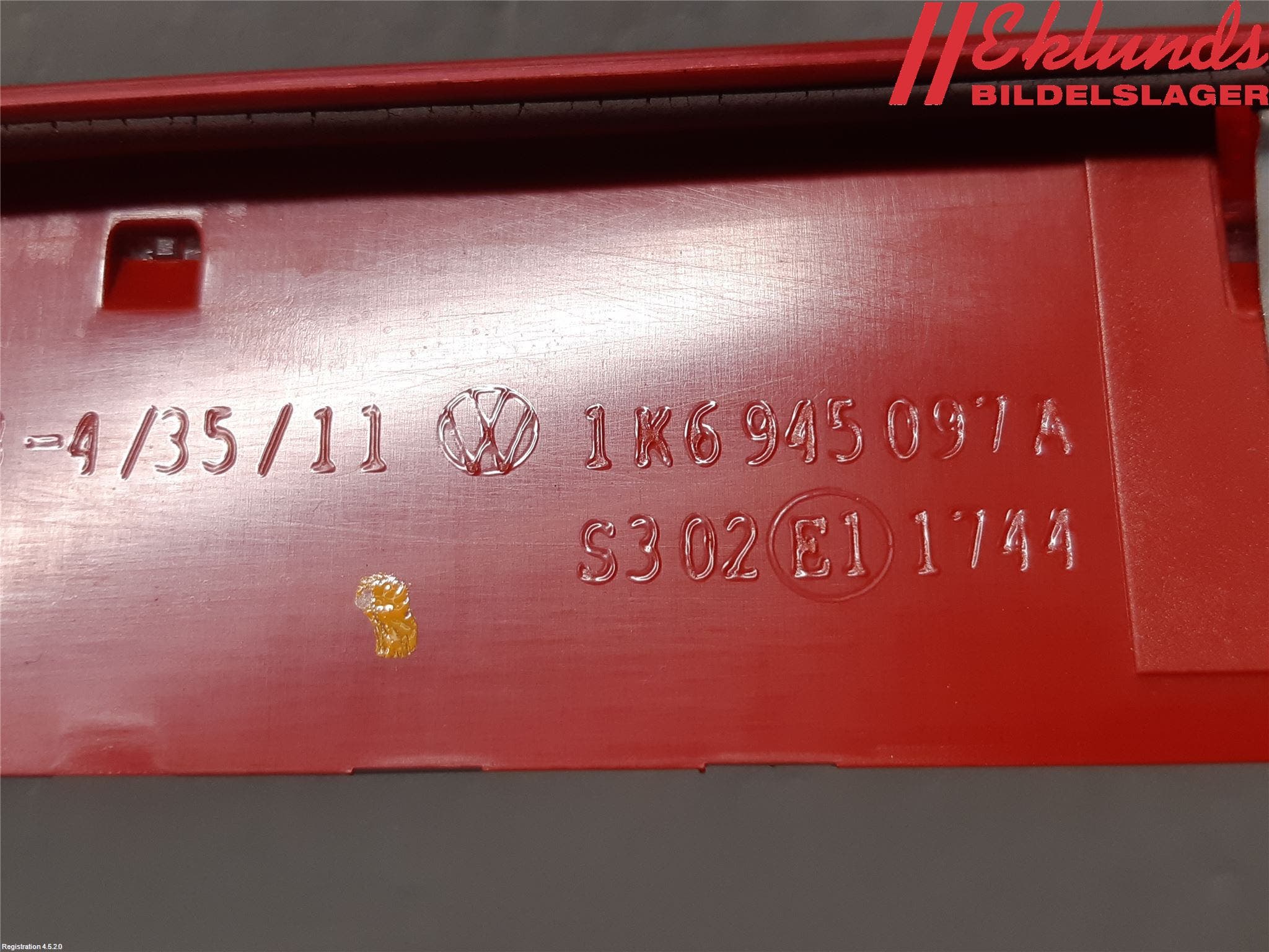 Volkswagen VW PASSAT 11-14 Bromsljus Bakruta