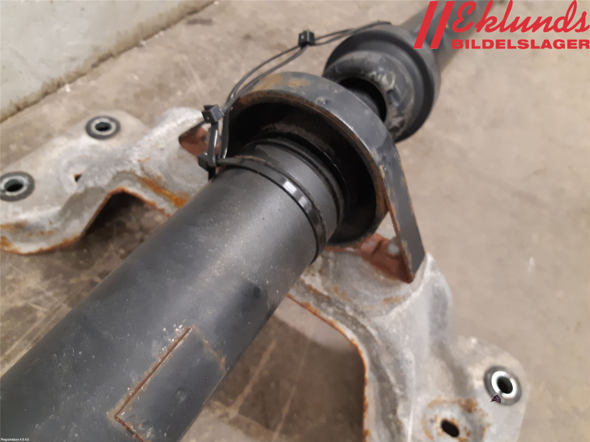 Volvo V60 14-18 Mellanaxel Komp