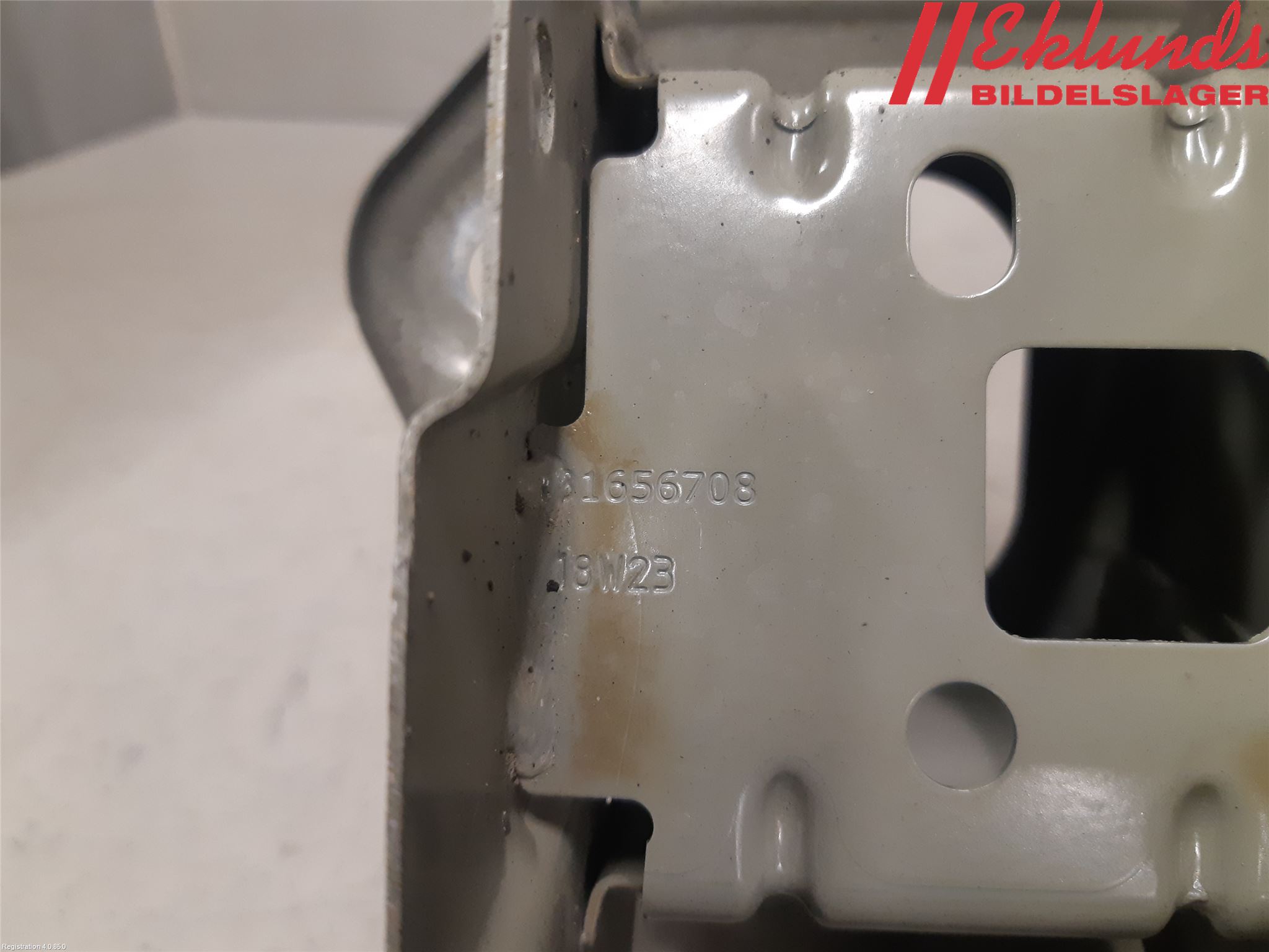 Volvo V90 17->> Stötfångarbärjärn Bak