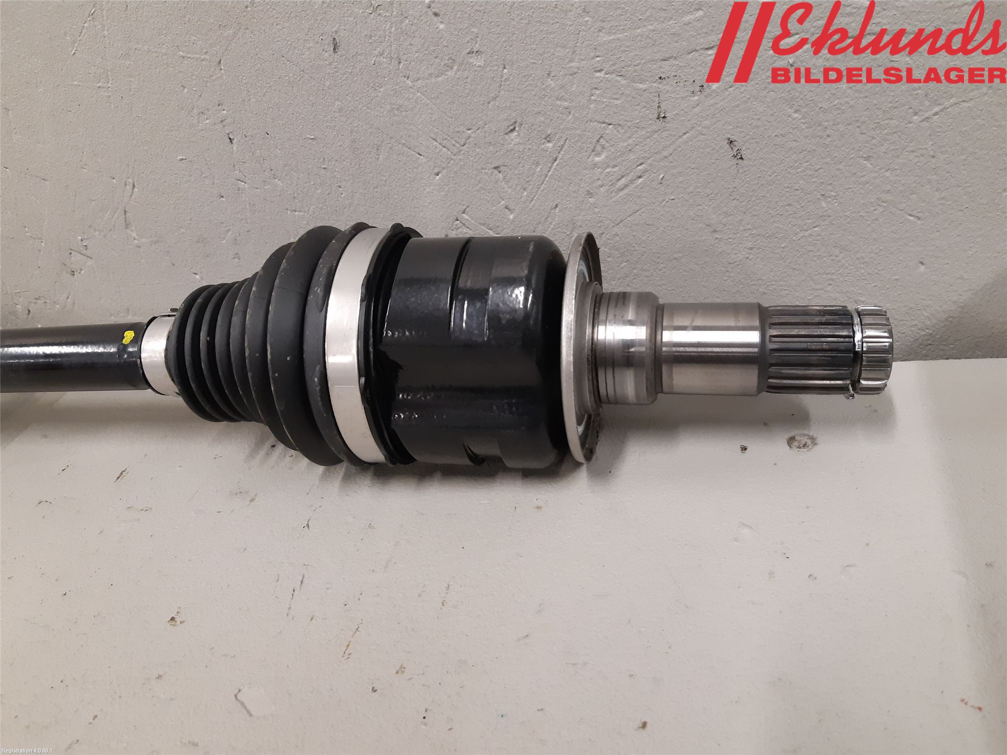 Toyota YARIS XP21 20- Drivaxel Fram Höger
