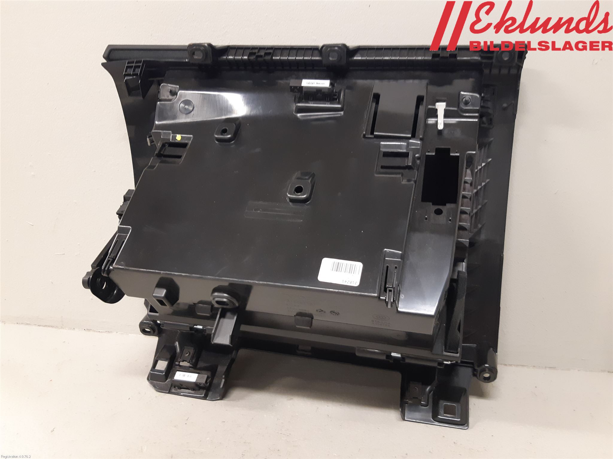 Volvo V90 17->> Handskfack