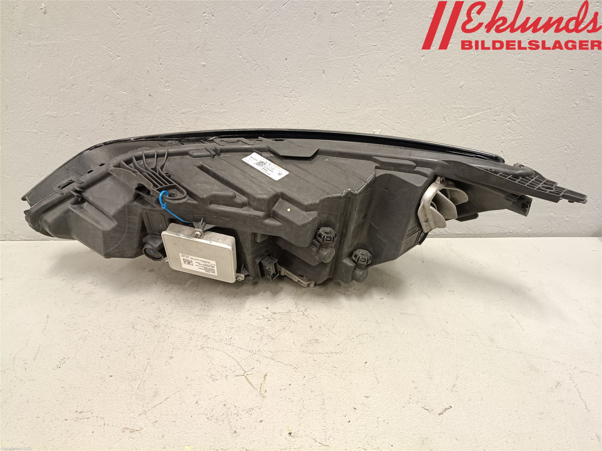 Opel ASTRA K 16-22 Strålkastare Höger