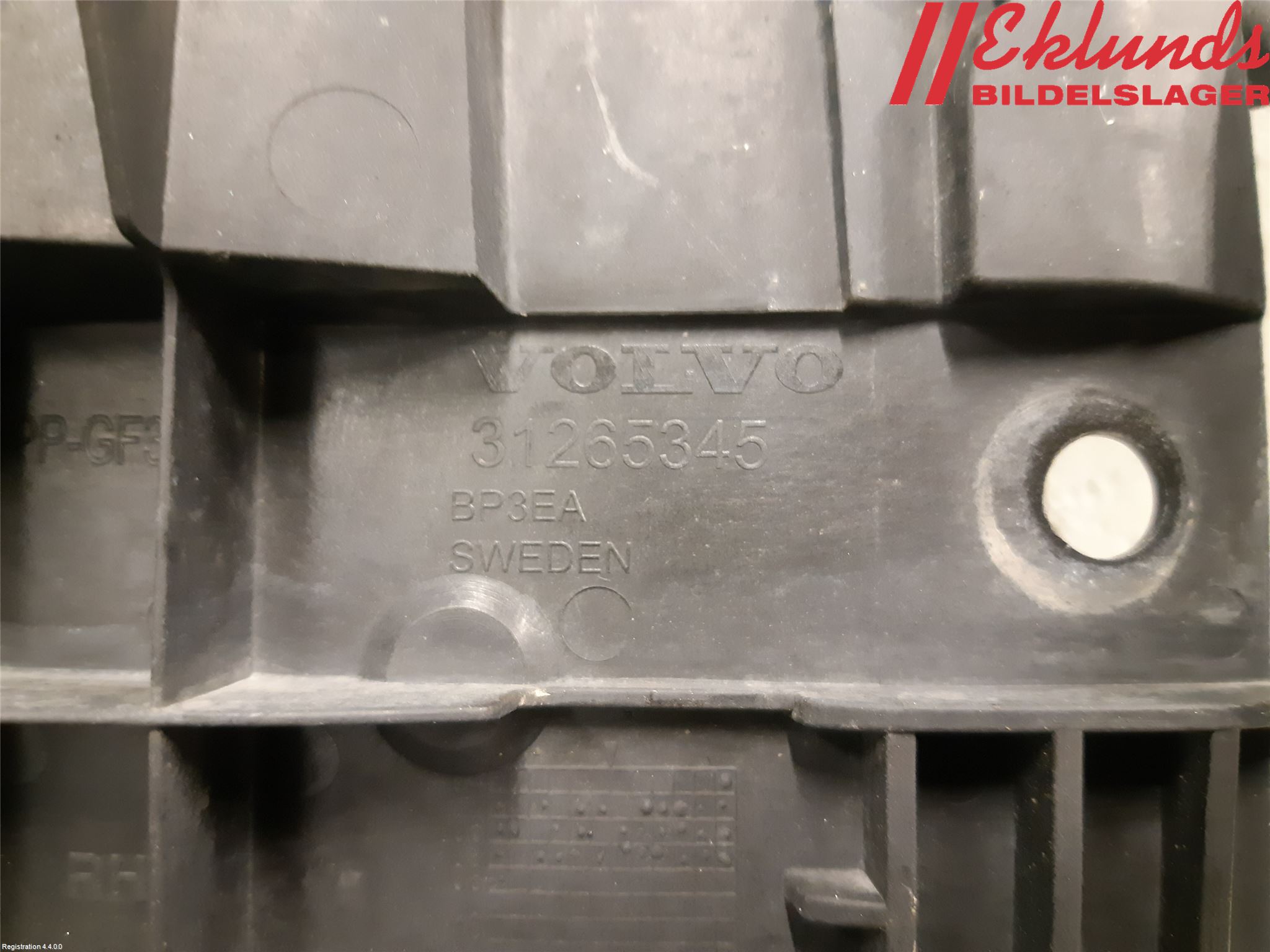 Volvo V70 08-13 Stötfångarfäste Fram Hö