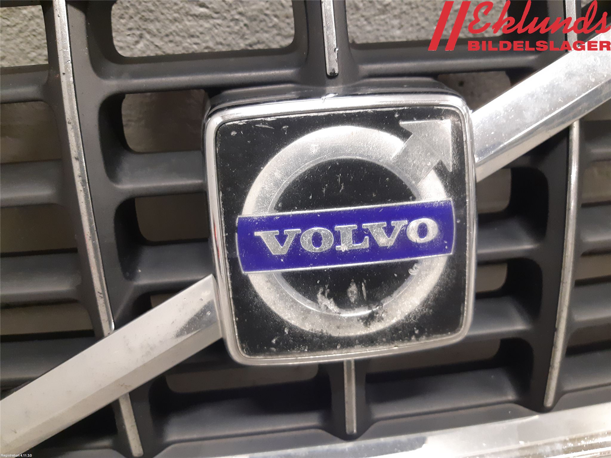 Volvo V70 08-13 Grill Komp
