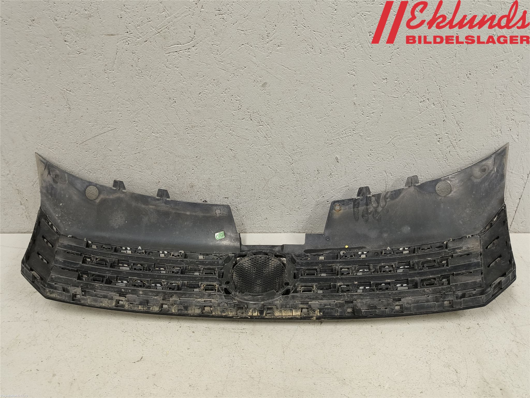Volkswagen VW PASSAT 11-14 Grill Komp