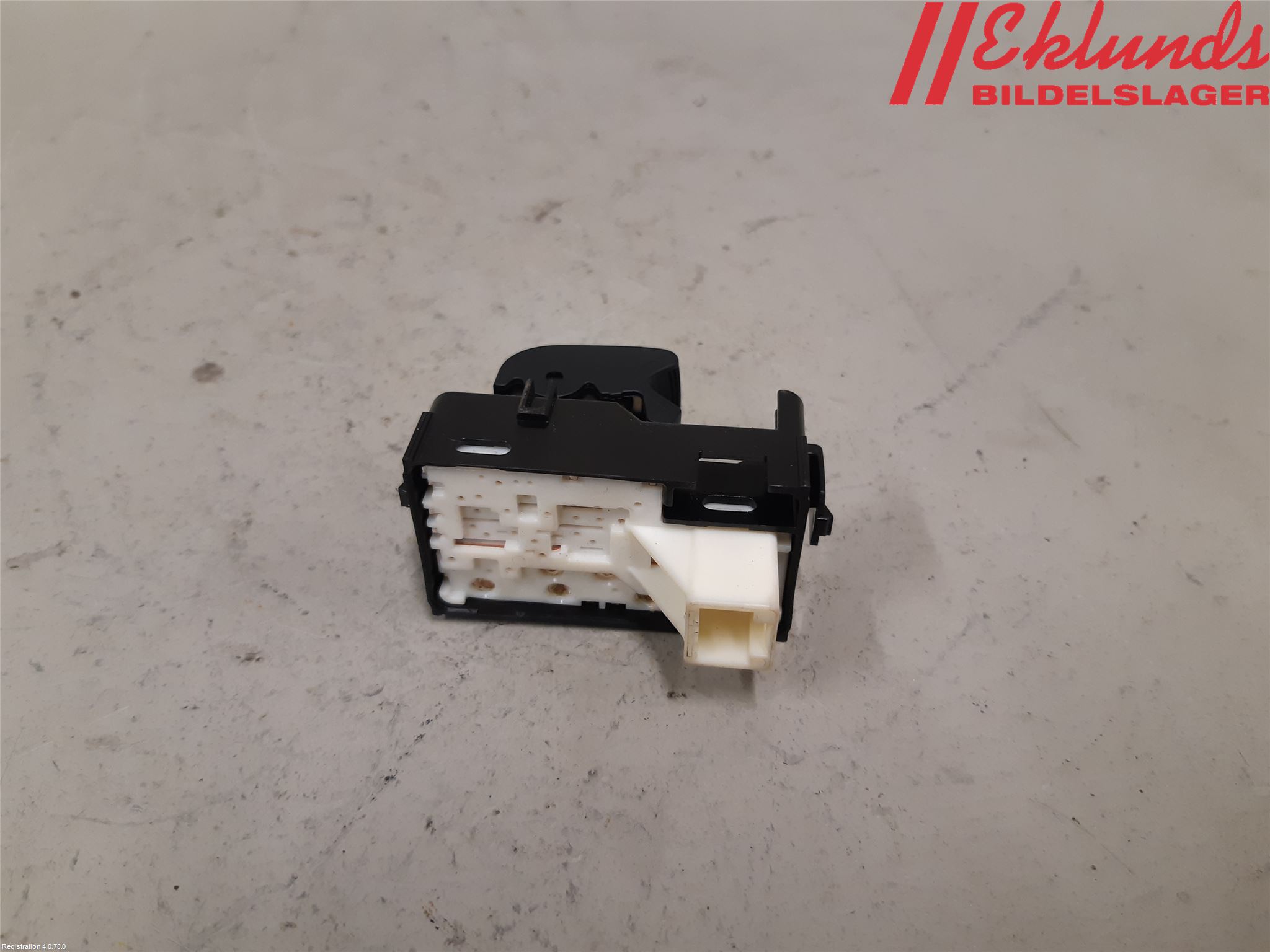 Toyota AURIS 13-19 Strömställare Elhiss