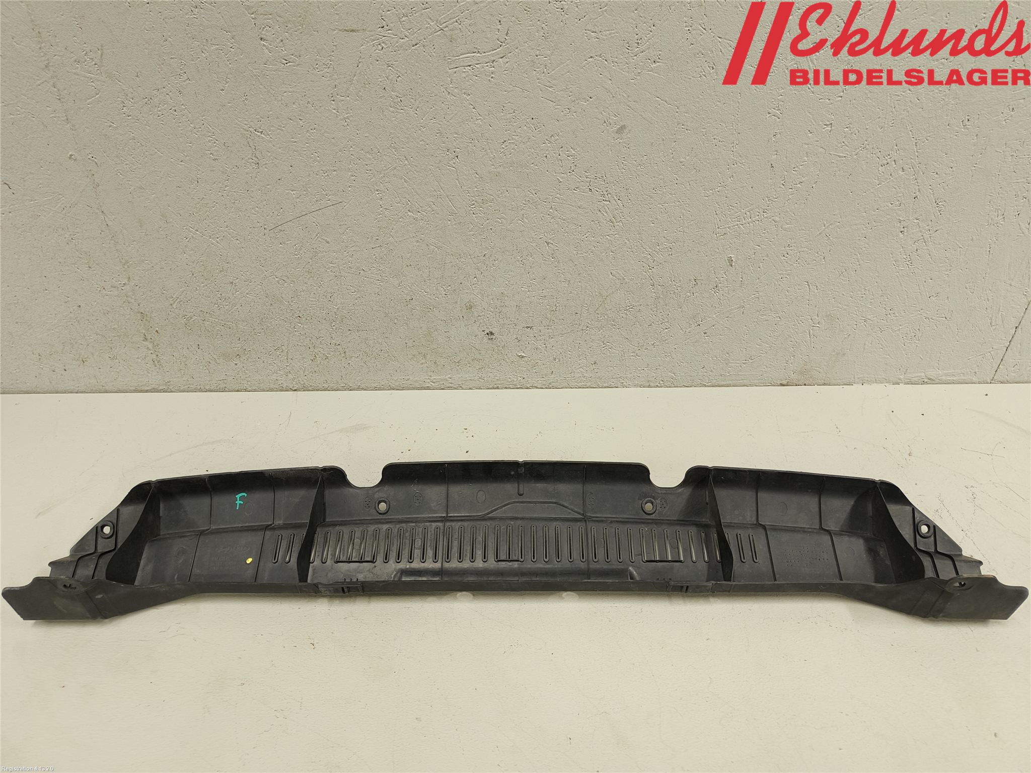 Kia VENGA 10-19 Täckplast Front