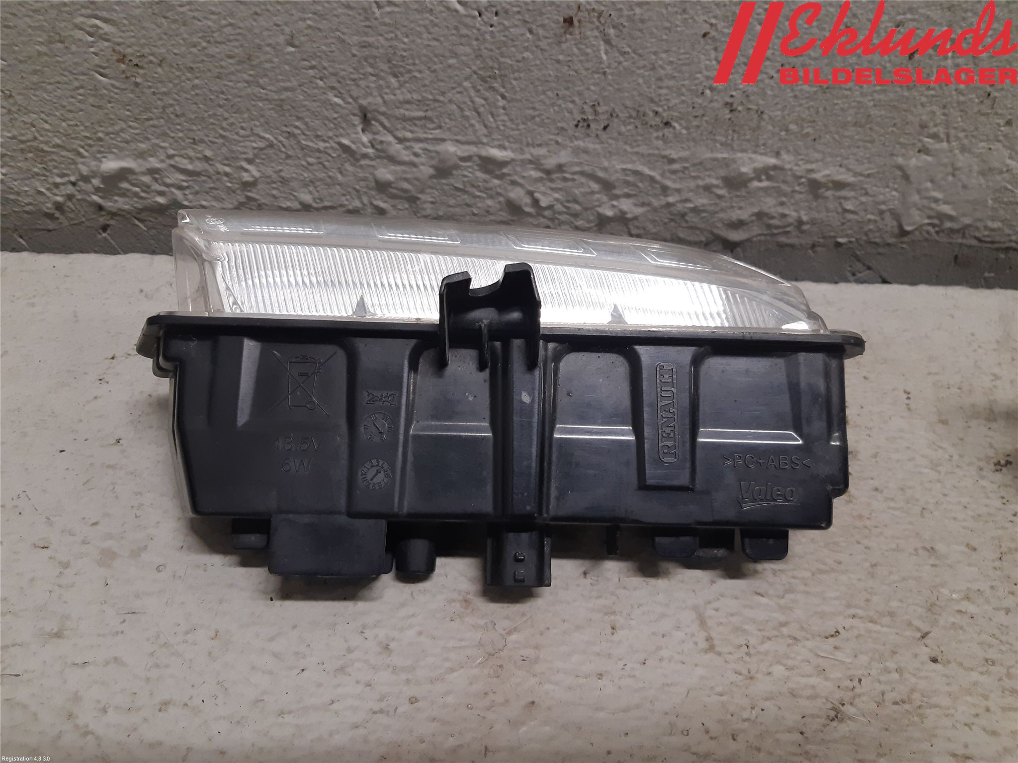 Renault CLIO IV 12-16 Positionsljus Fram Hö