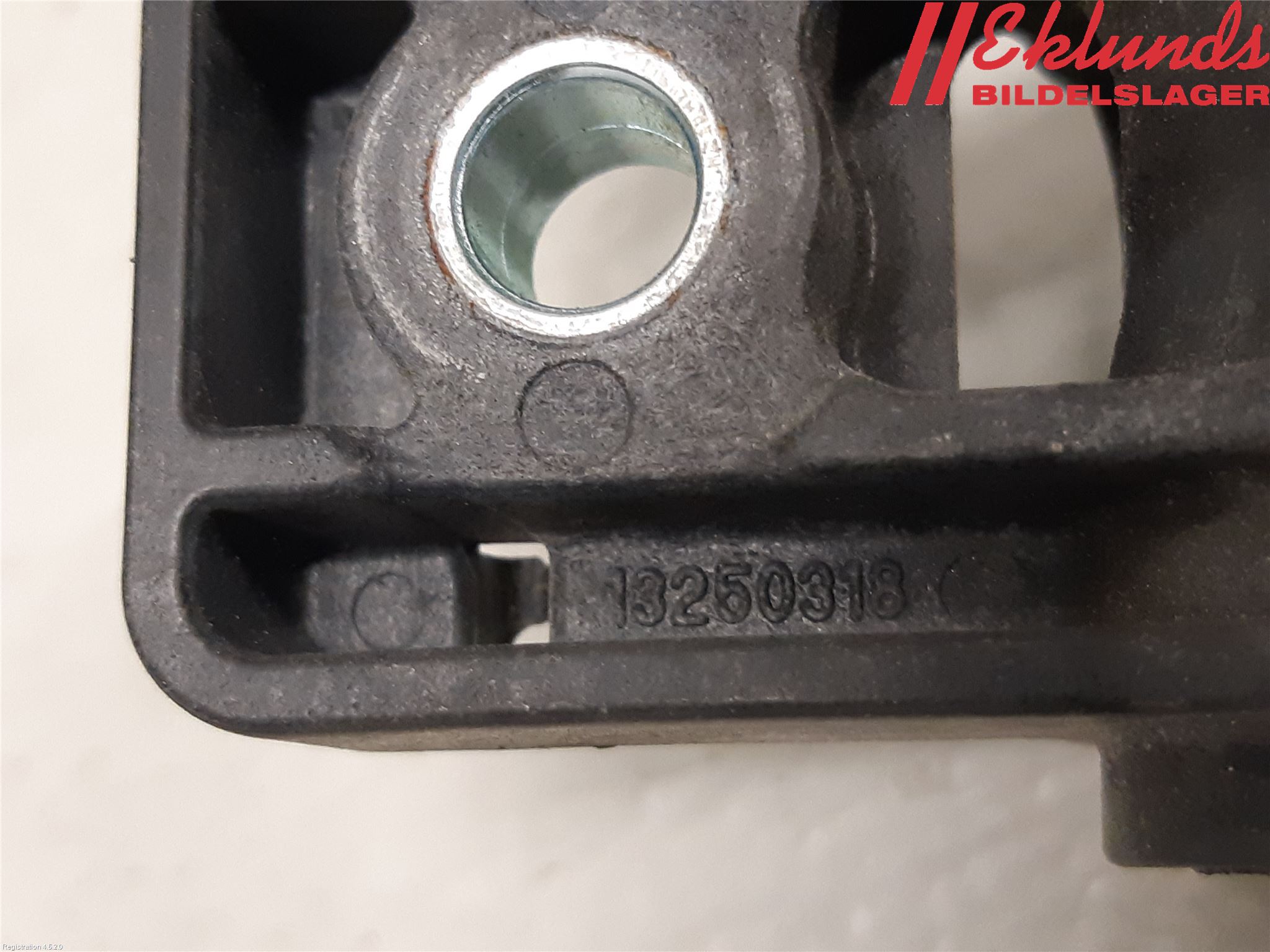 Opel ASTRA J 10-15 Kylarfäste-Ram-Balk