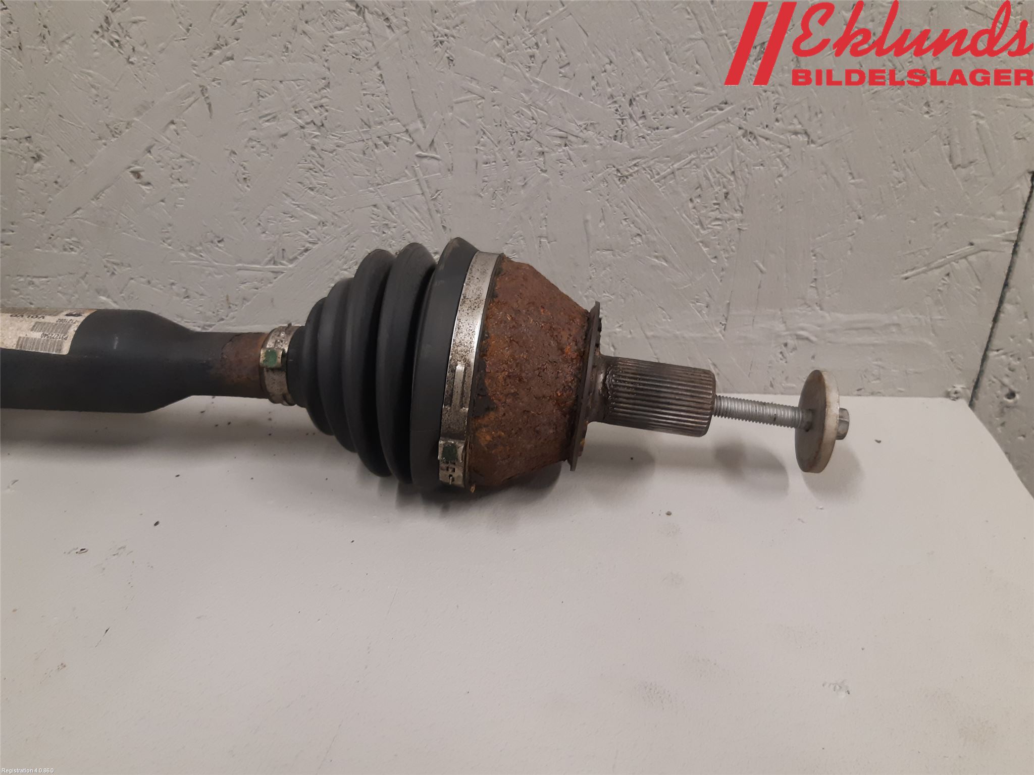 Volvo XC70 08-13 Drivaxel Fram Höger