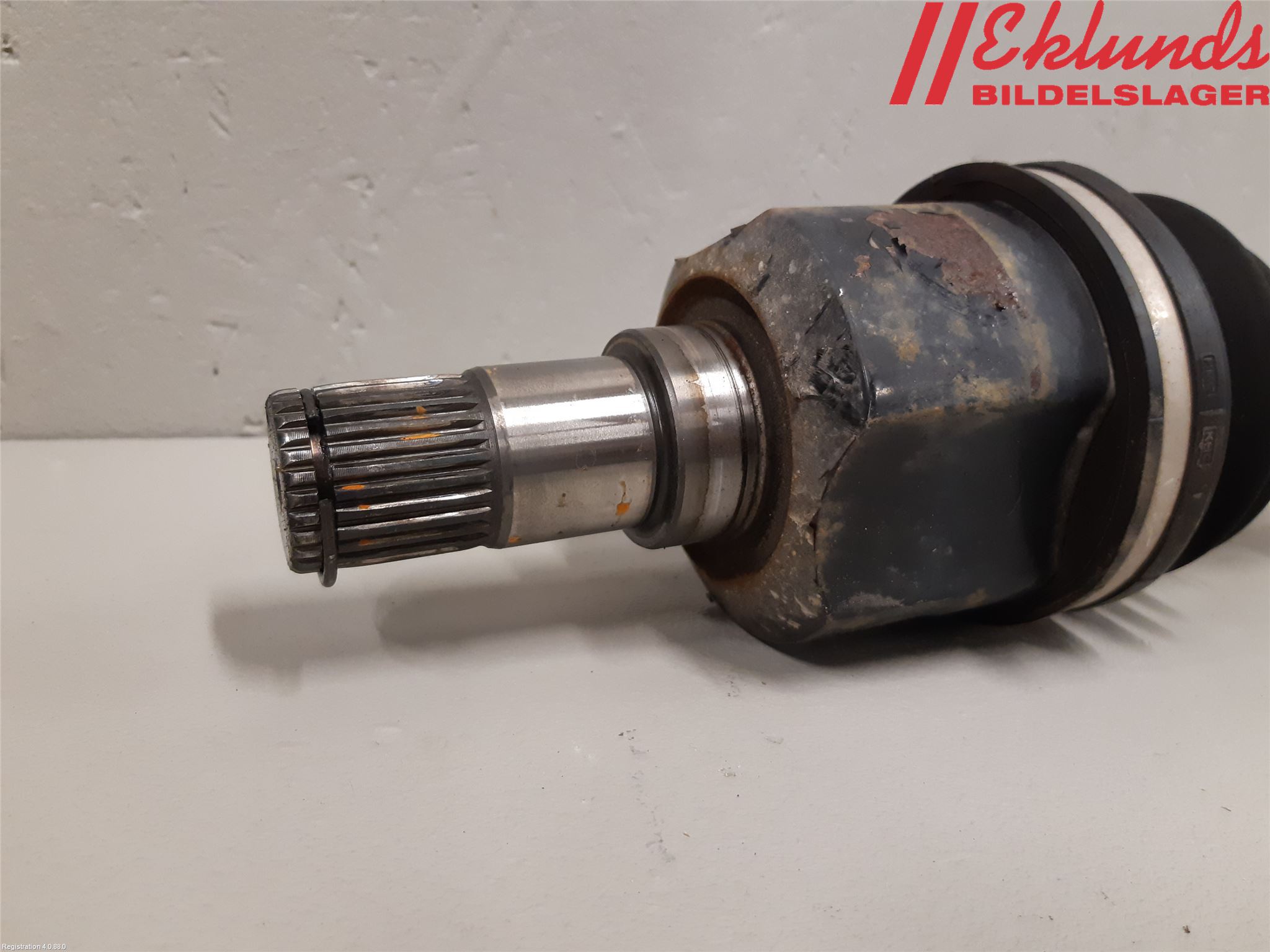 Hyundai i40 08-15 Drivaxel Fram Vänster