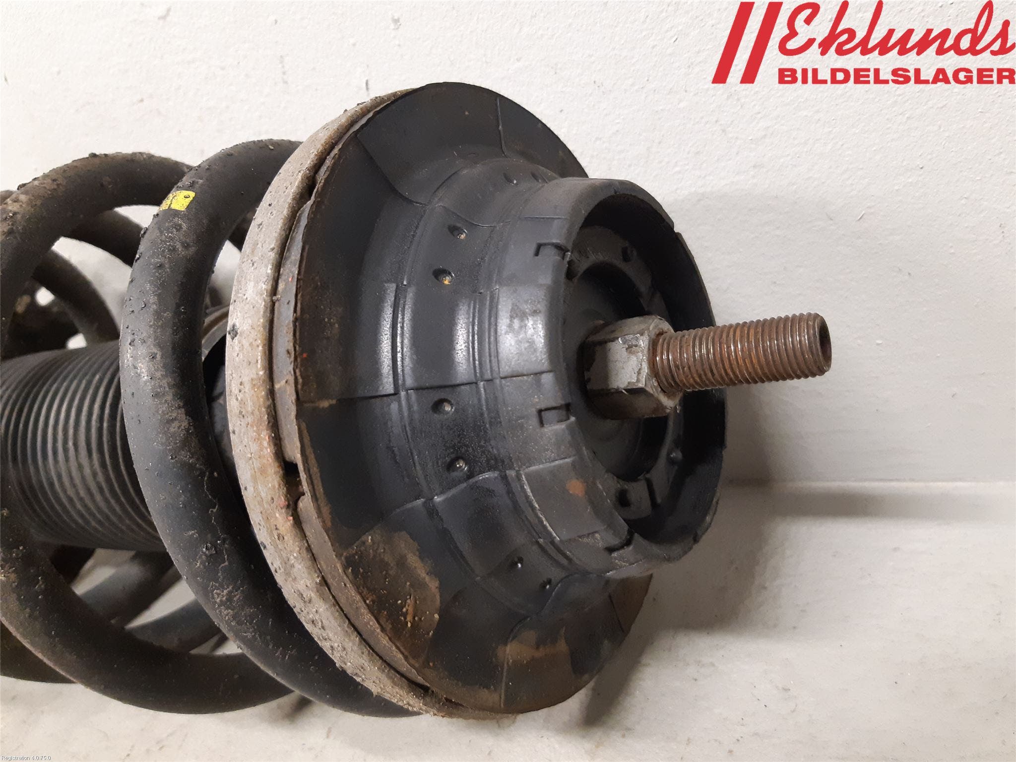 Volkswagen VW TRANSP/CARAVELLE (T5) 04-15 Fjäderben Fram Vänster