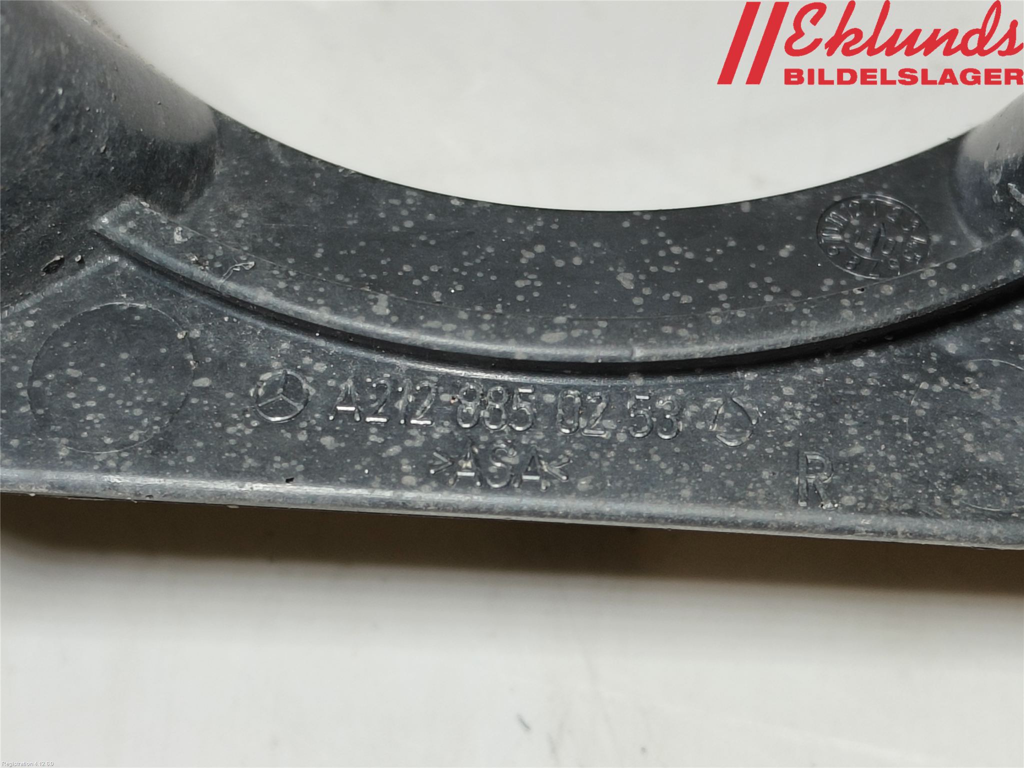 Mercedes-Benz MB E-KLASS (W212) 09-16 Dimljussarg Fram