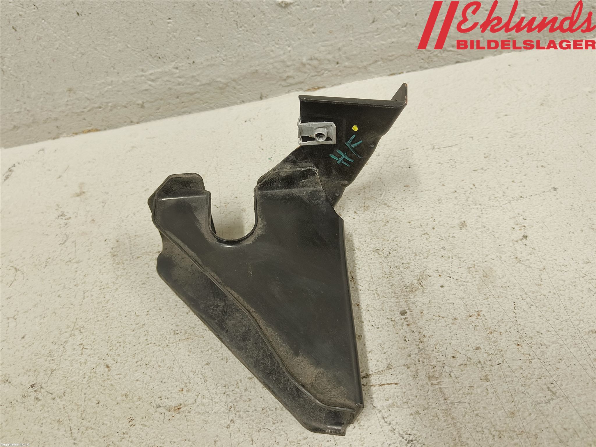 BMW 3 E90/91 SED/TOU 05-12 Kylarfäste-Ram-Balk