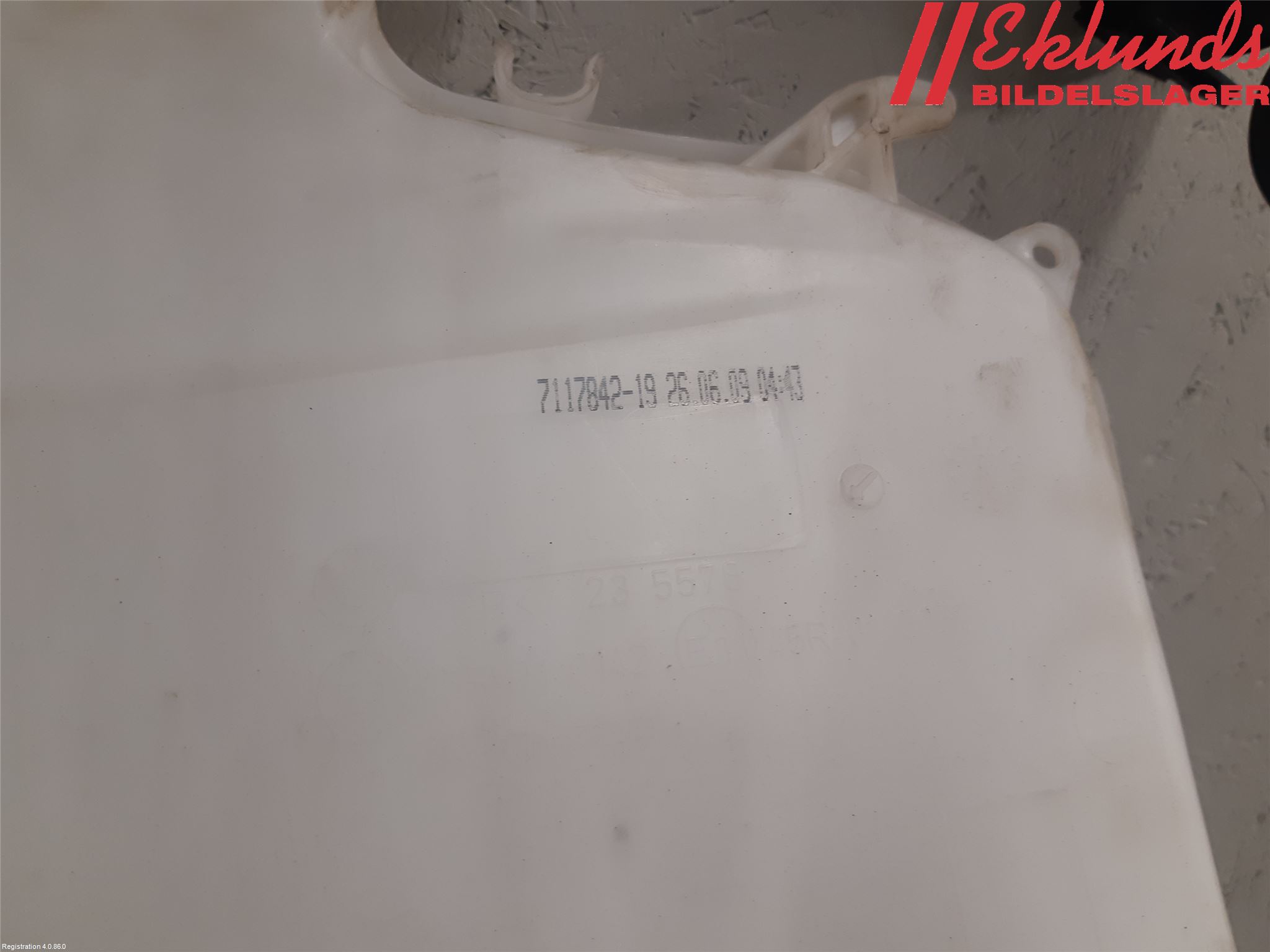 BMW 3 E90/91 SED/TOU 05-12 Spolartank Vindruta-Strål