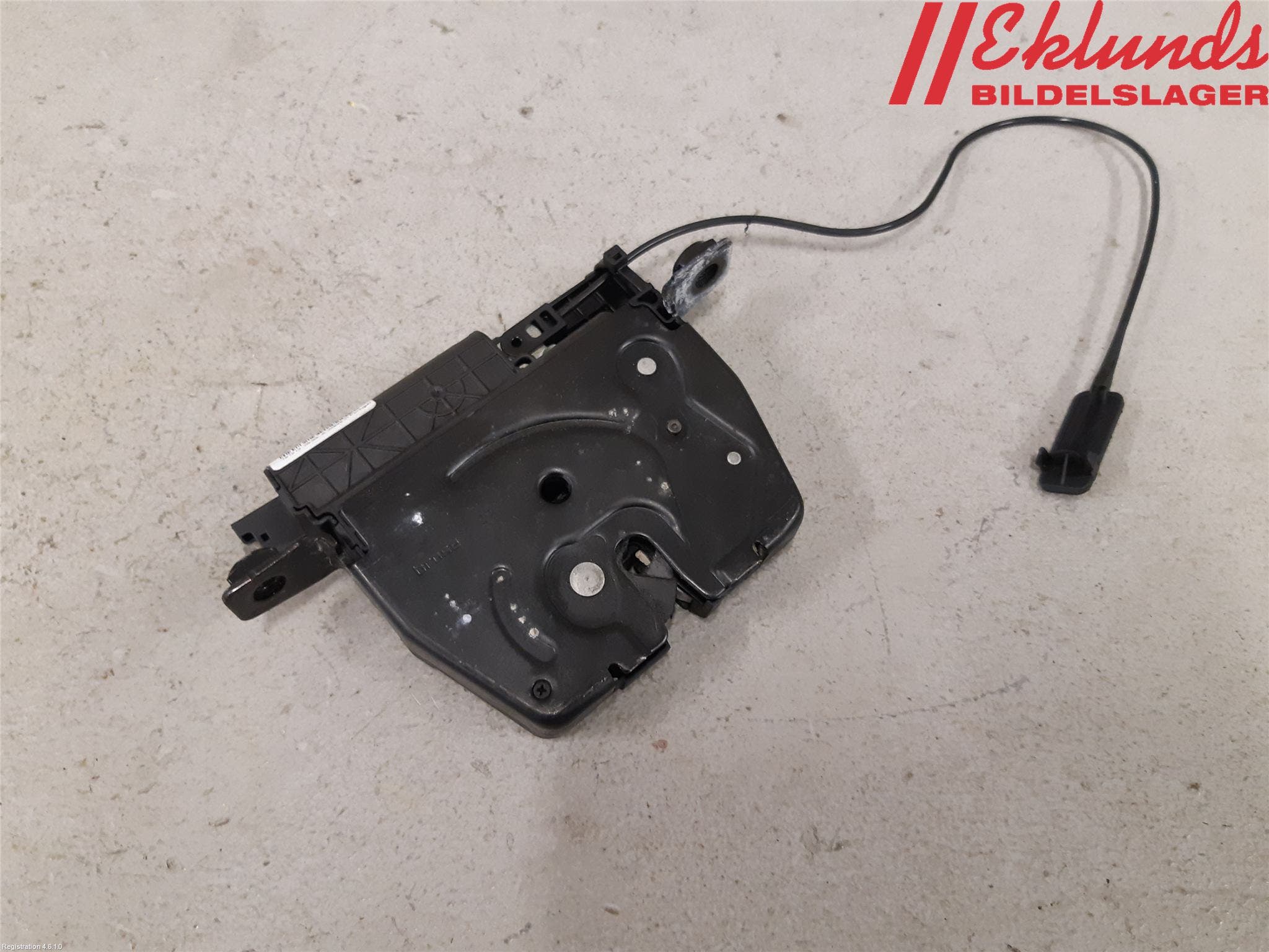 BMW X1 E84 10-15 Låskista Baklucka