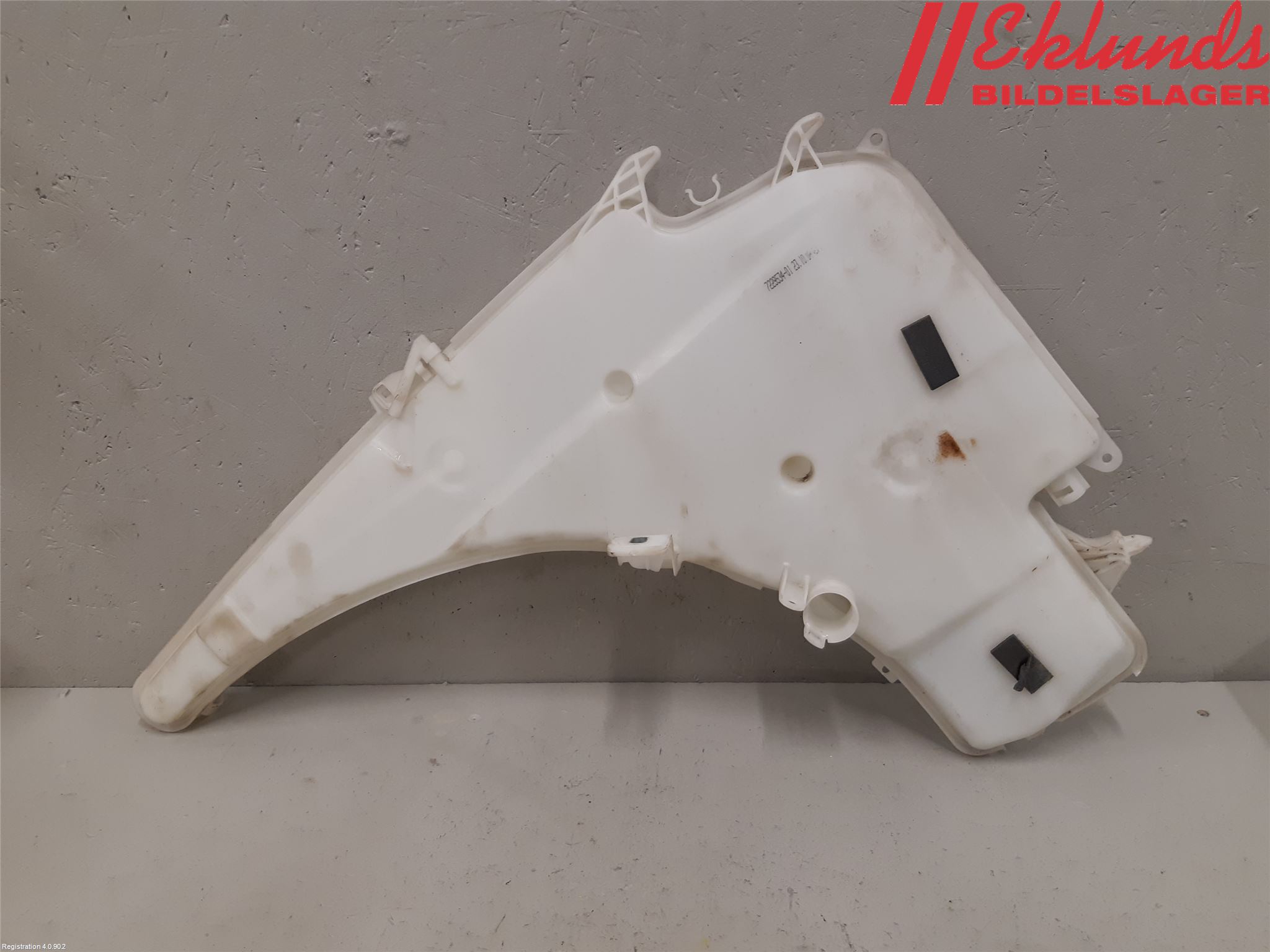 BMW 1 E87/81 5D/3D 03-11 Spolartank Vindruta-Strål