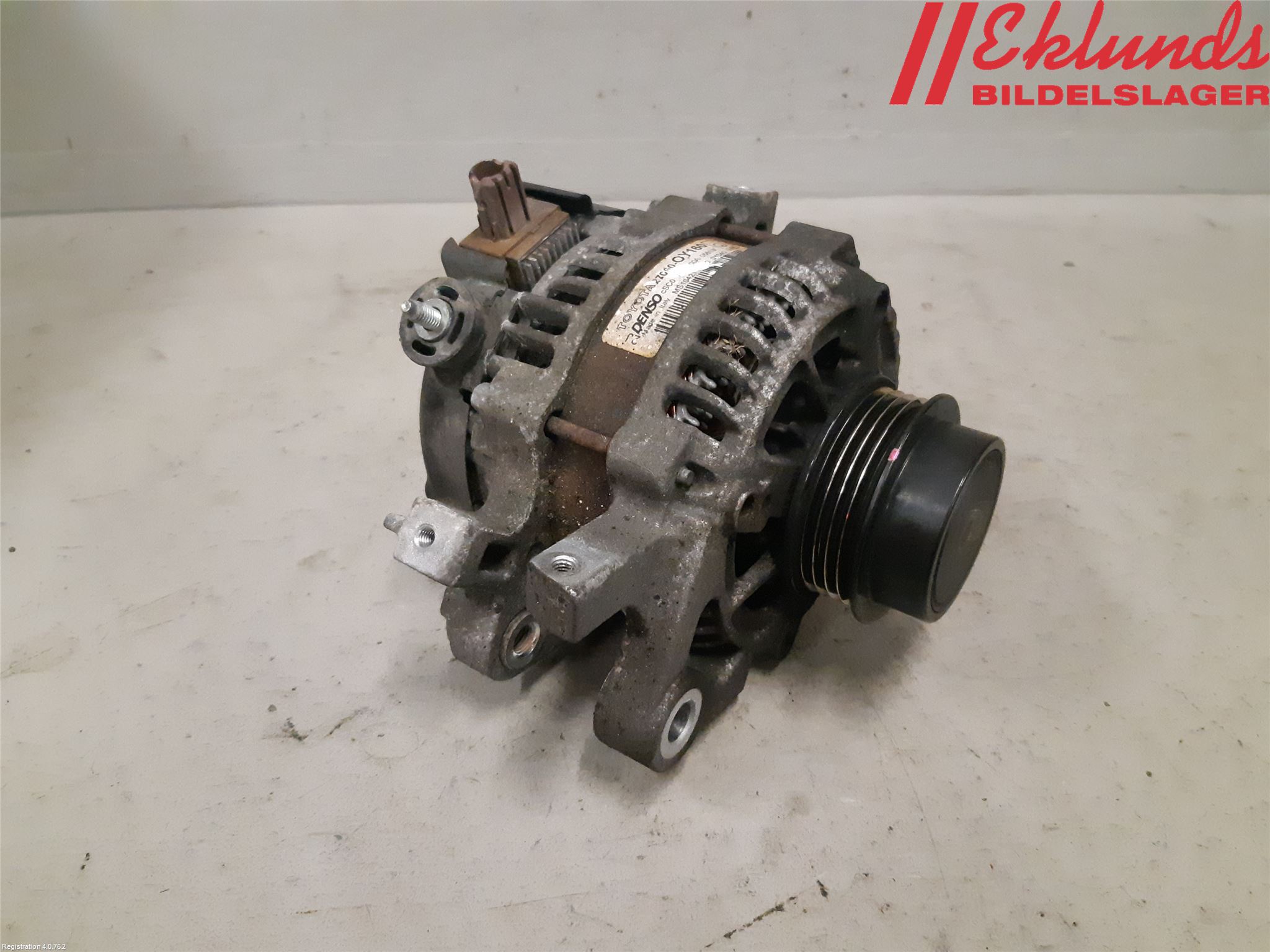 Toyota YARIS XP130 12-14 Generator
