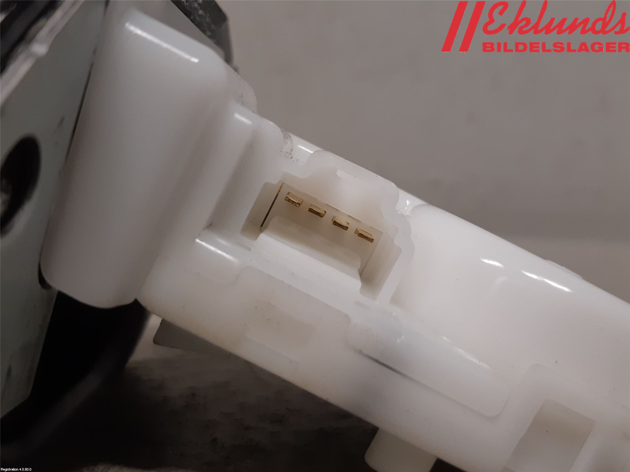 Nissan JUKE 14-19 Låskista Baklucka