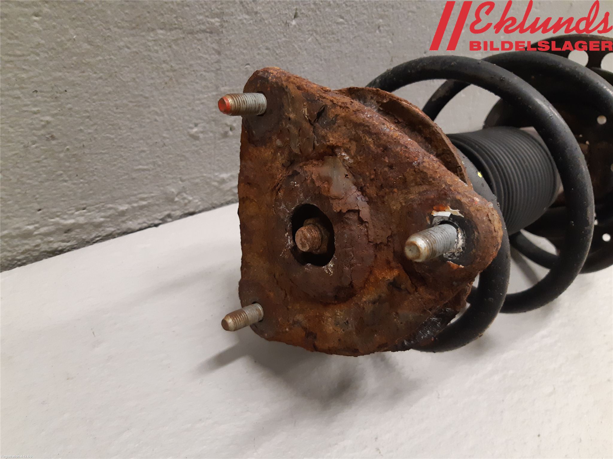 Kia CEED 06-12 Fjäderben Fram Höger