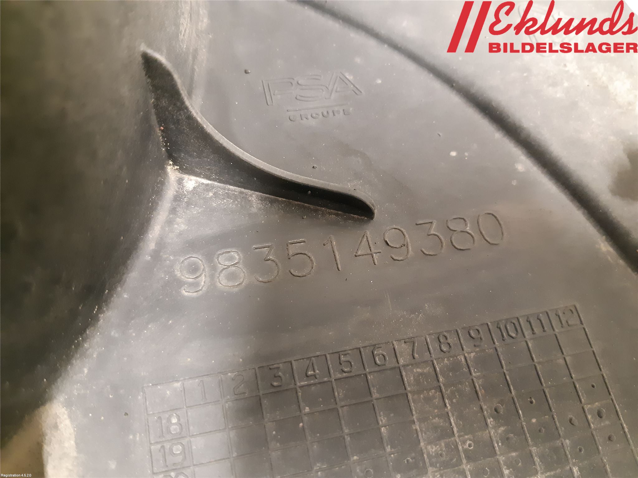 Opel MOKKA 21- Skärm Inner