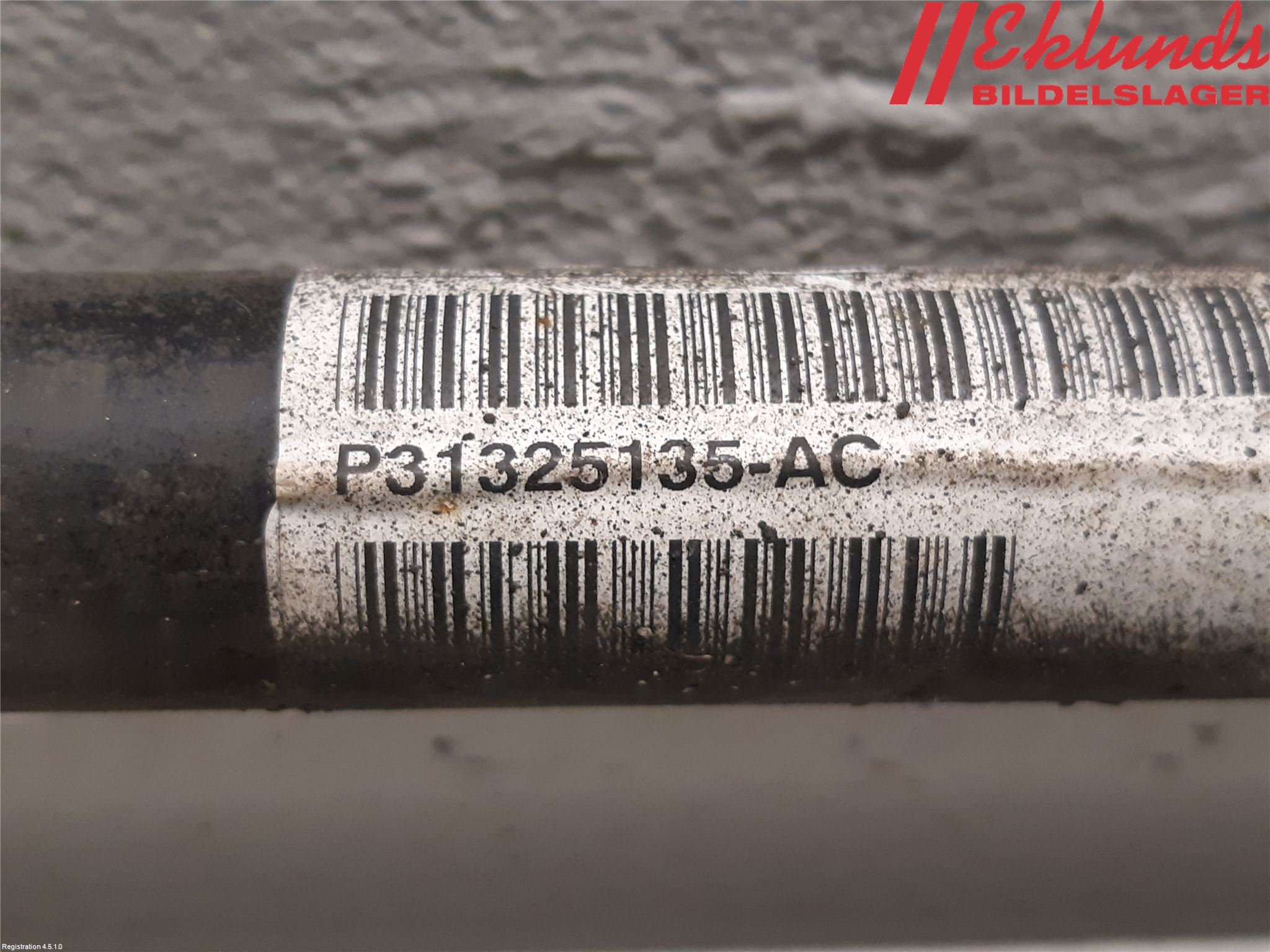 Volvo XC60 09-13 Drivaxel Bak Höger