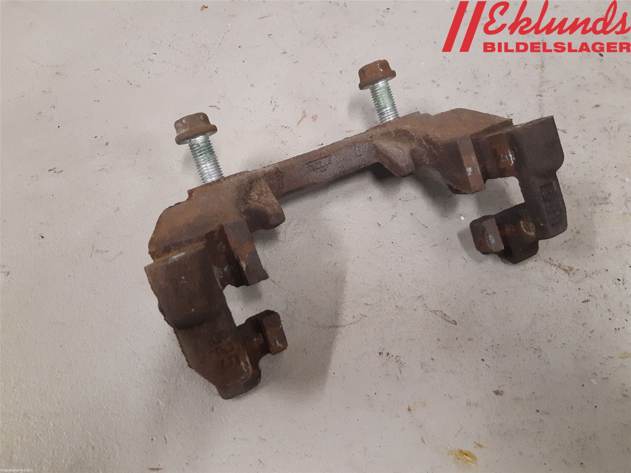 Toyota YARIS XP130 15-20 Bromsokshållare