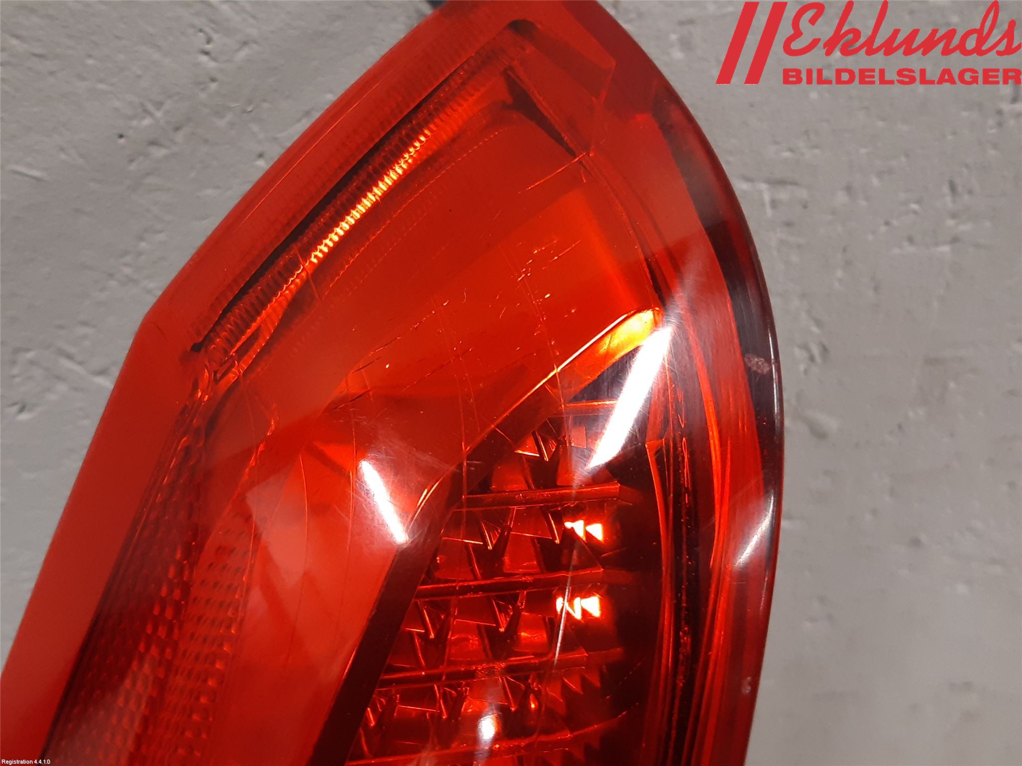 Volvo V70 05-08 Bakljus Lucka Vä