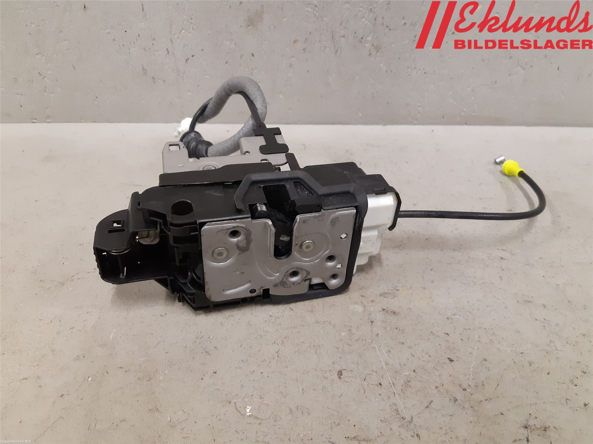 Volvo XC60 18- Låskista-Dörrlås