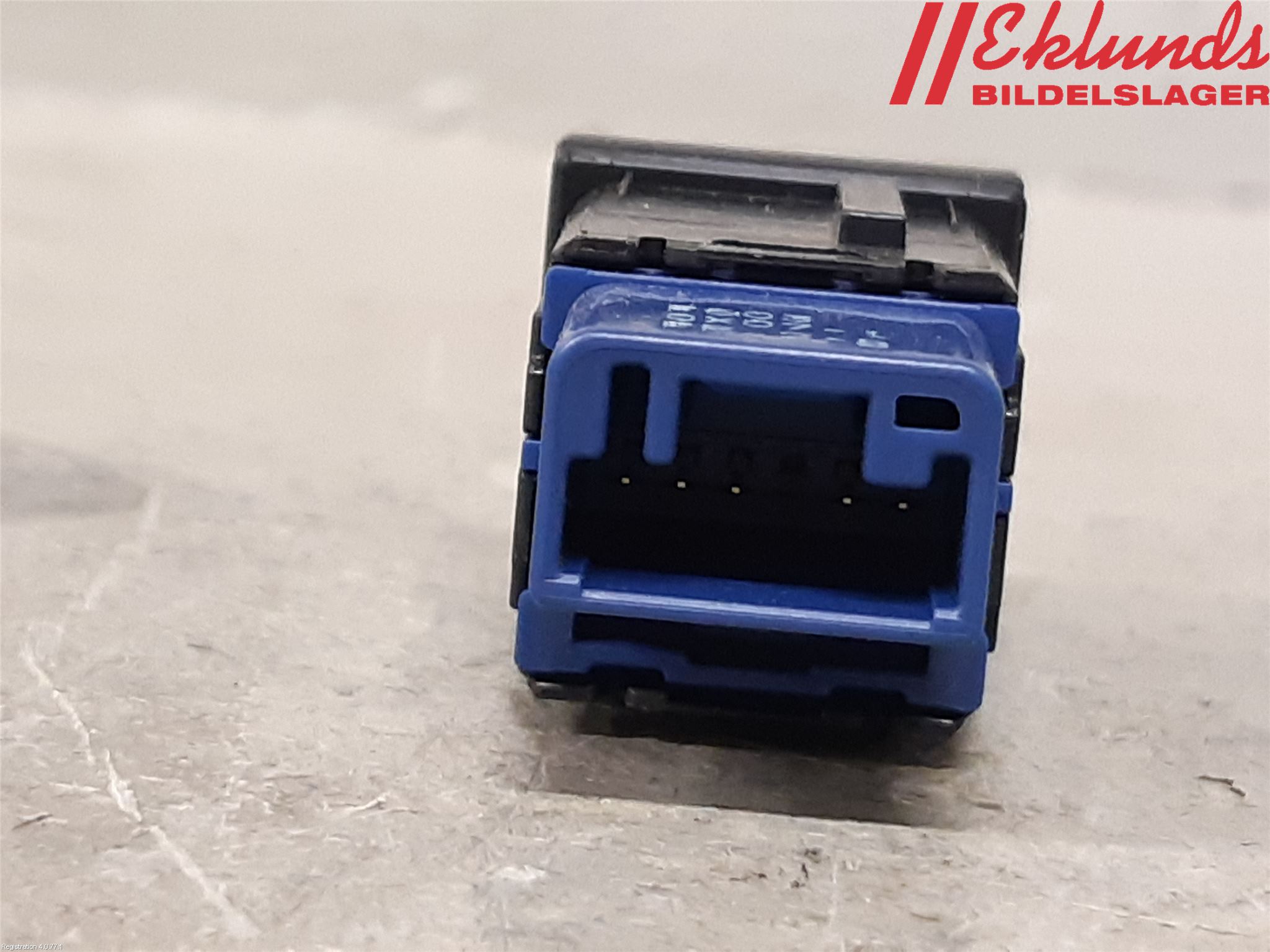 Toyota RAV4 19- Strömställare Elruta