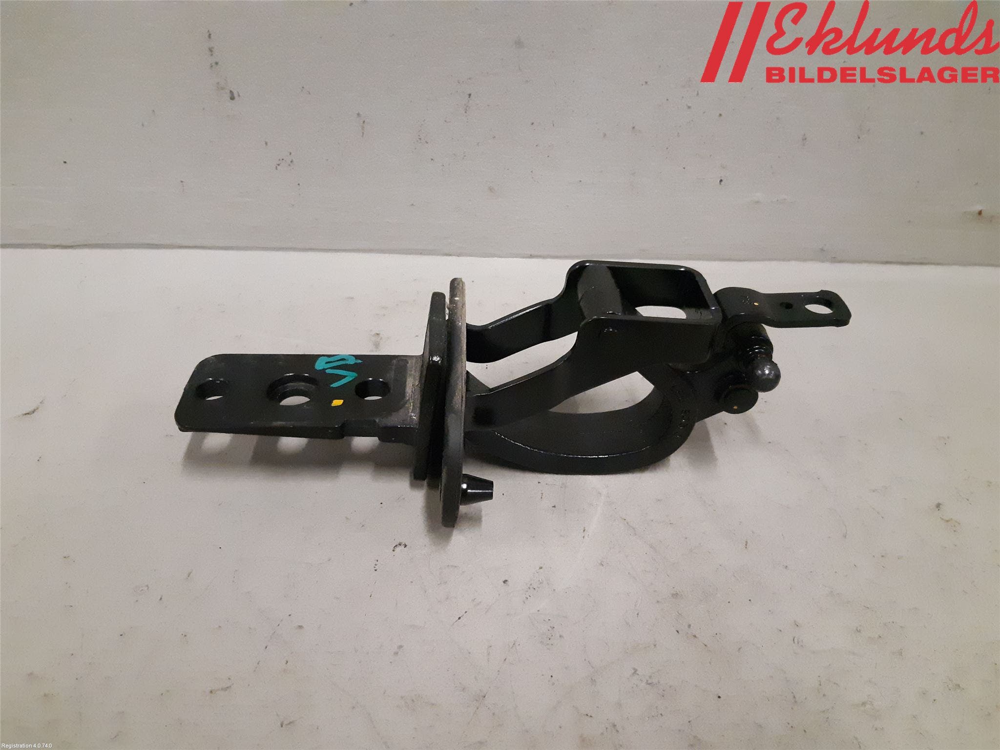 Volvo V70 14-16 Bakluckegångjärn Vä