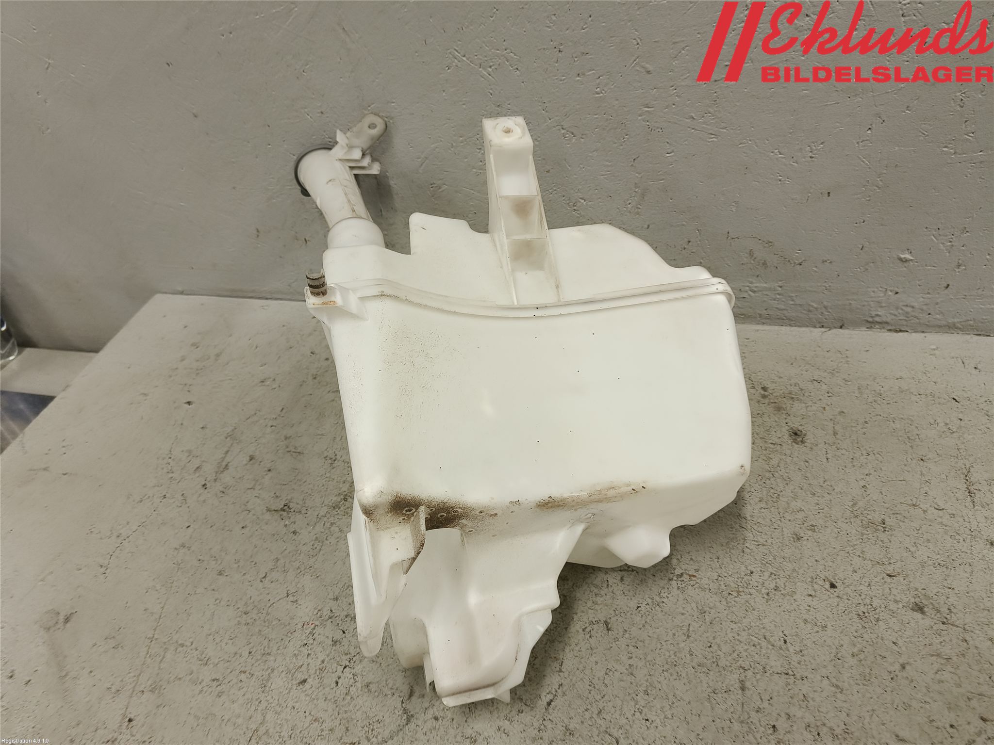 Nissan PULSAR Spolartank Vindruta