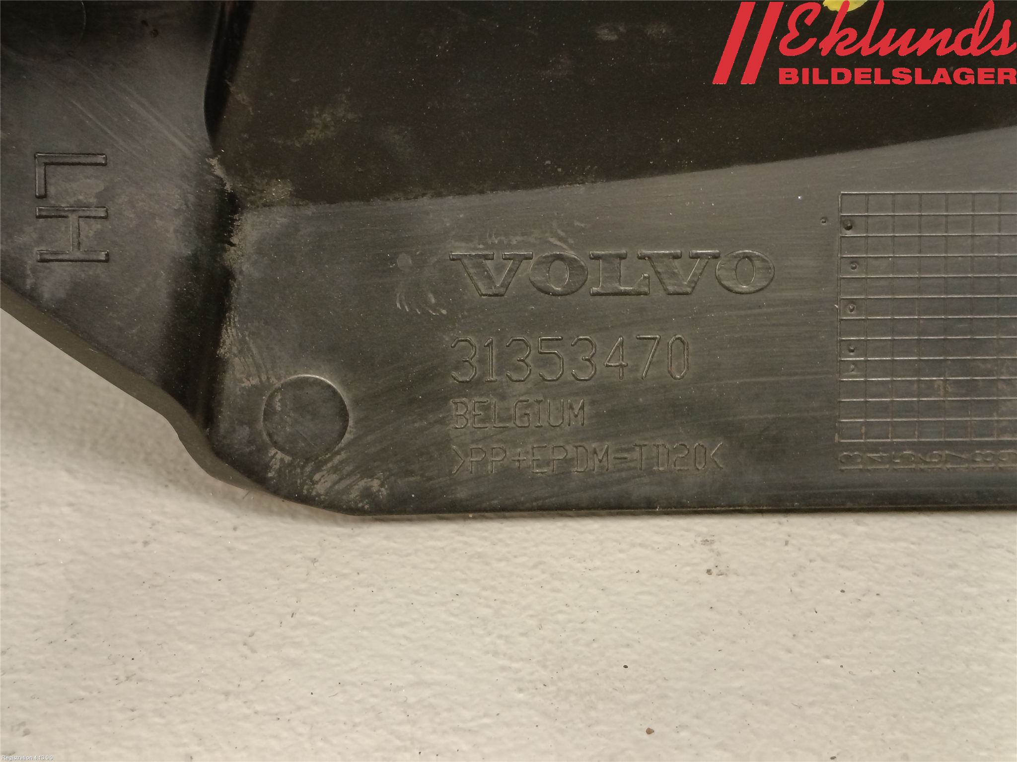 Volvo V70 14-16 Stötfångarfäste Fram Vä