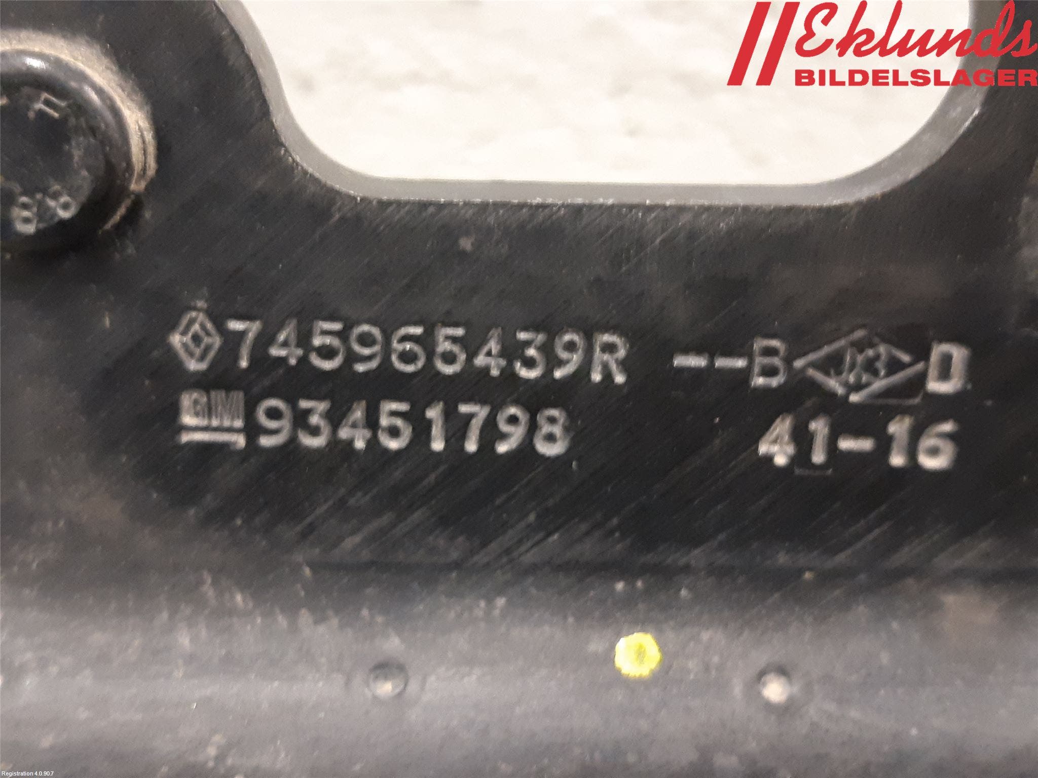 Opel VIVARO 15-19 Dörrgångjärn