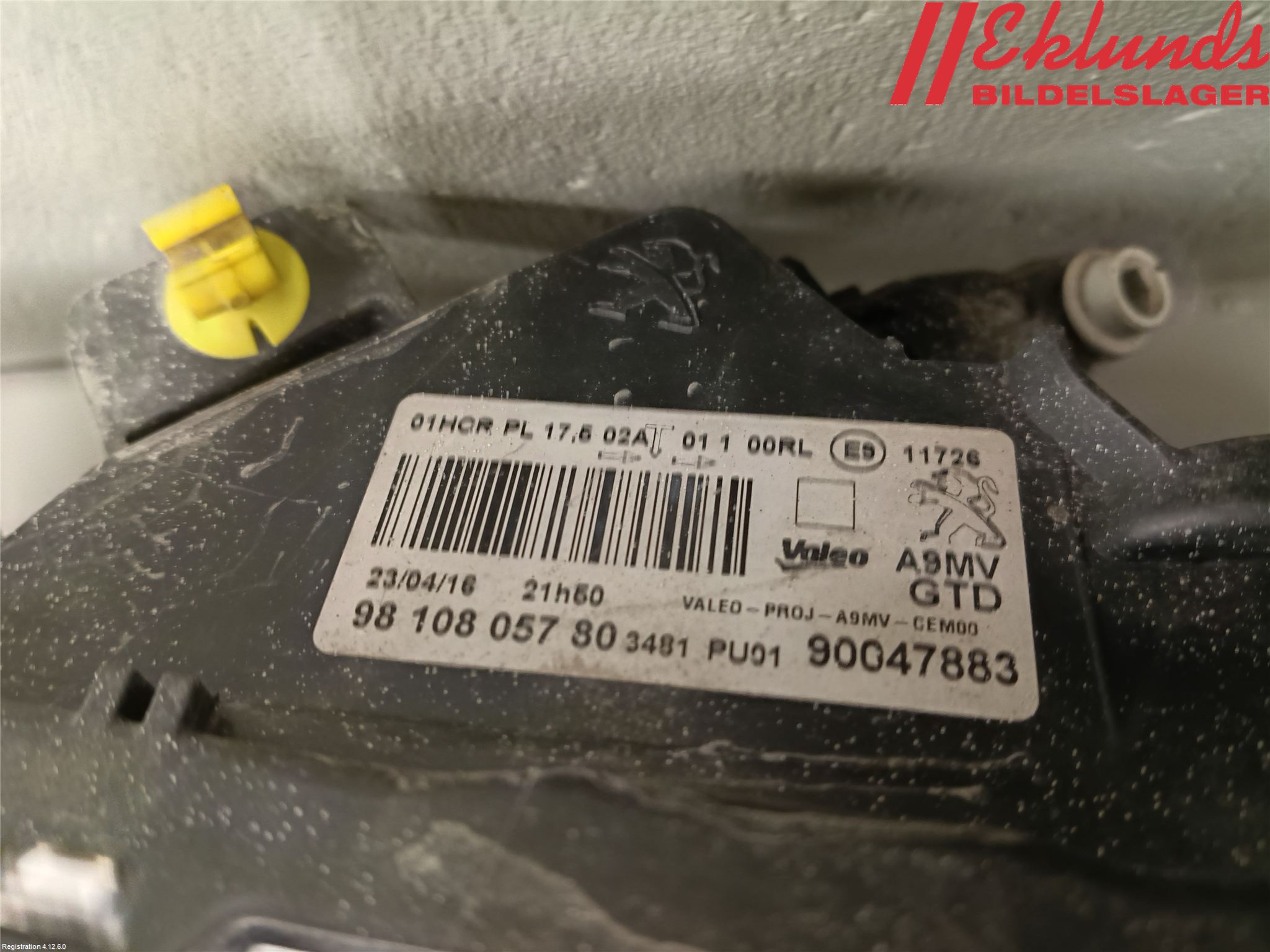 Peugeot PEUGOT 208 16-19 Strålkastare Vänster