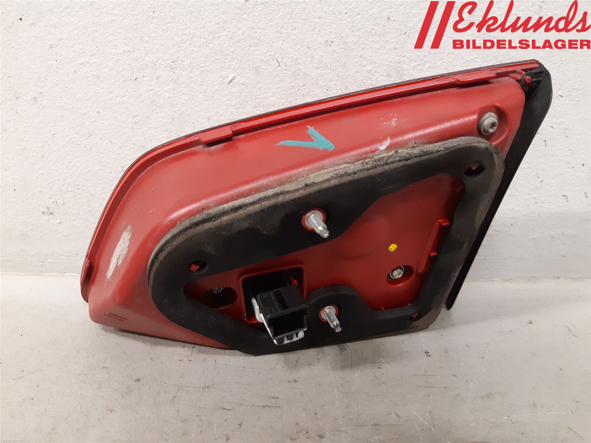 Volkswagen VW PASSAT 11-14 Bakljus Lucka Vä