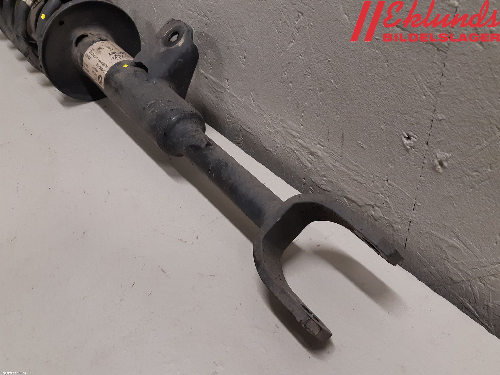 BMW 5 G30/G31/F90 17-23 Fjäderben Fram Vänster
